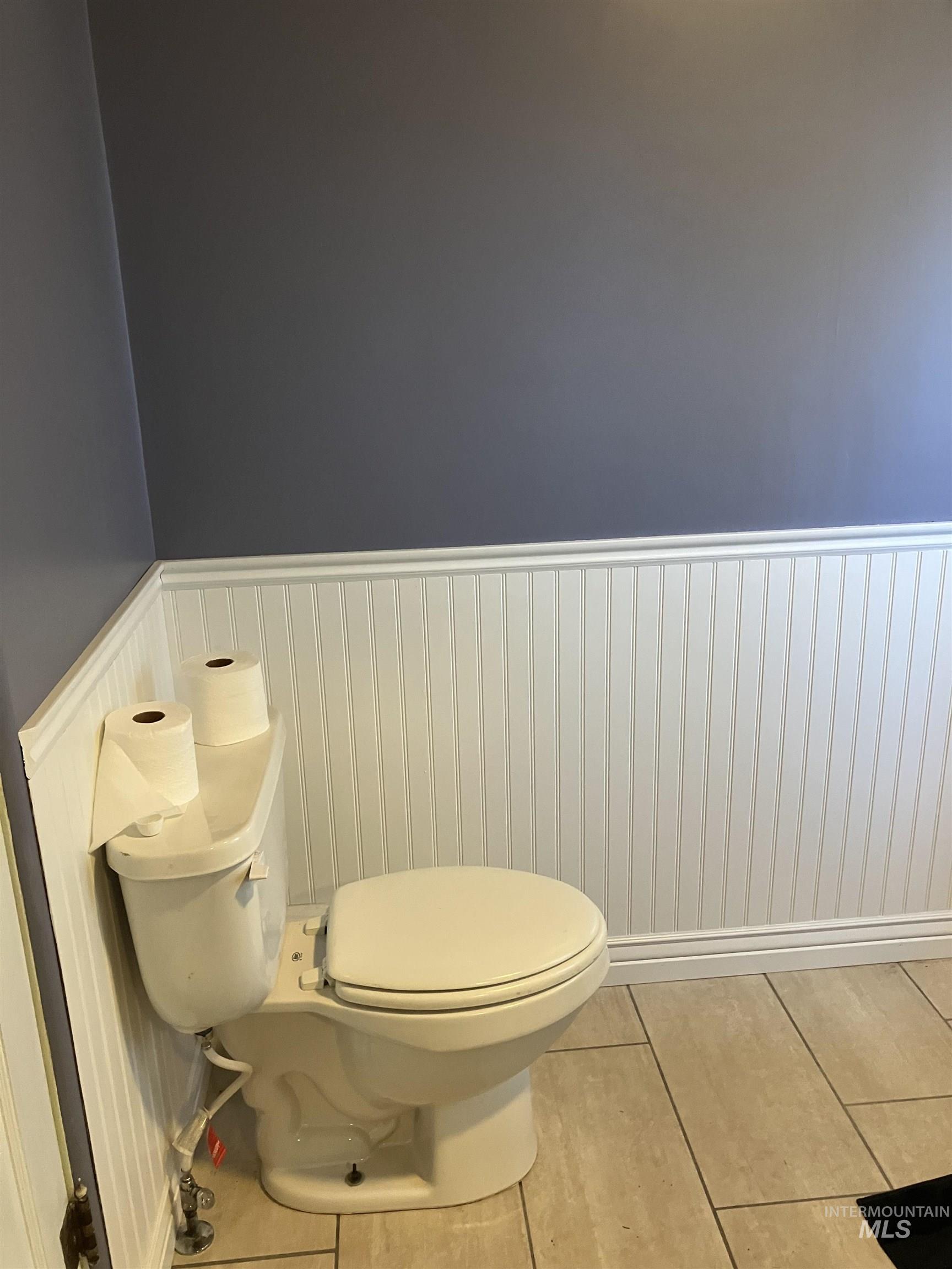 1111 E Main Street, Emmett, Idaho 83617, 3 Bedrooms, 2 Bathrooms, Residential For Sale, Price $425,000,MLS 98964819