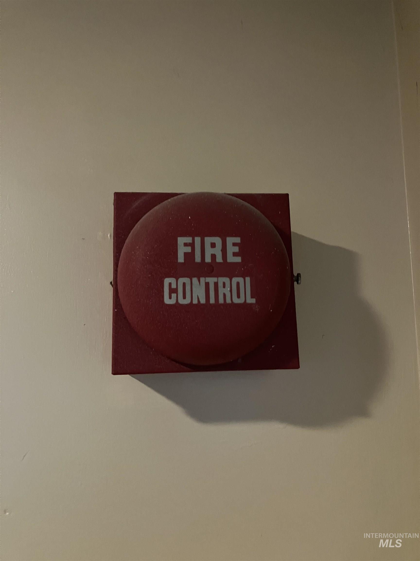 1111 E Main Street, Emmett, Idaho 83617, 3 Bedrooms, 2 Bathrooms, Residential For Sale, Price $425,000,MLS 98964819