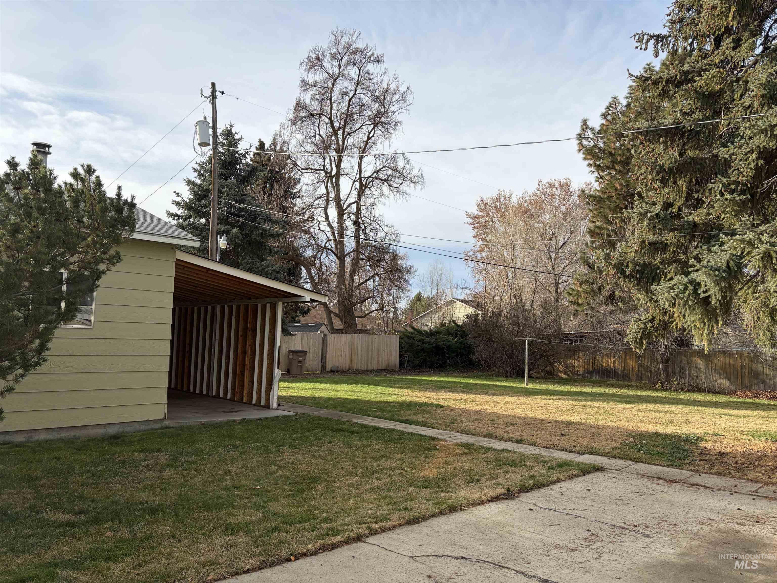 1111 E Main Street, Emmett, Idaho 83617, 3 Bedrooms, 2 Bathrooms, Residential For Sale, Price $425,000,MLS 98964819