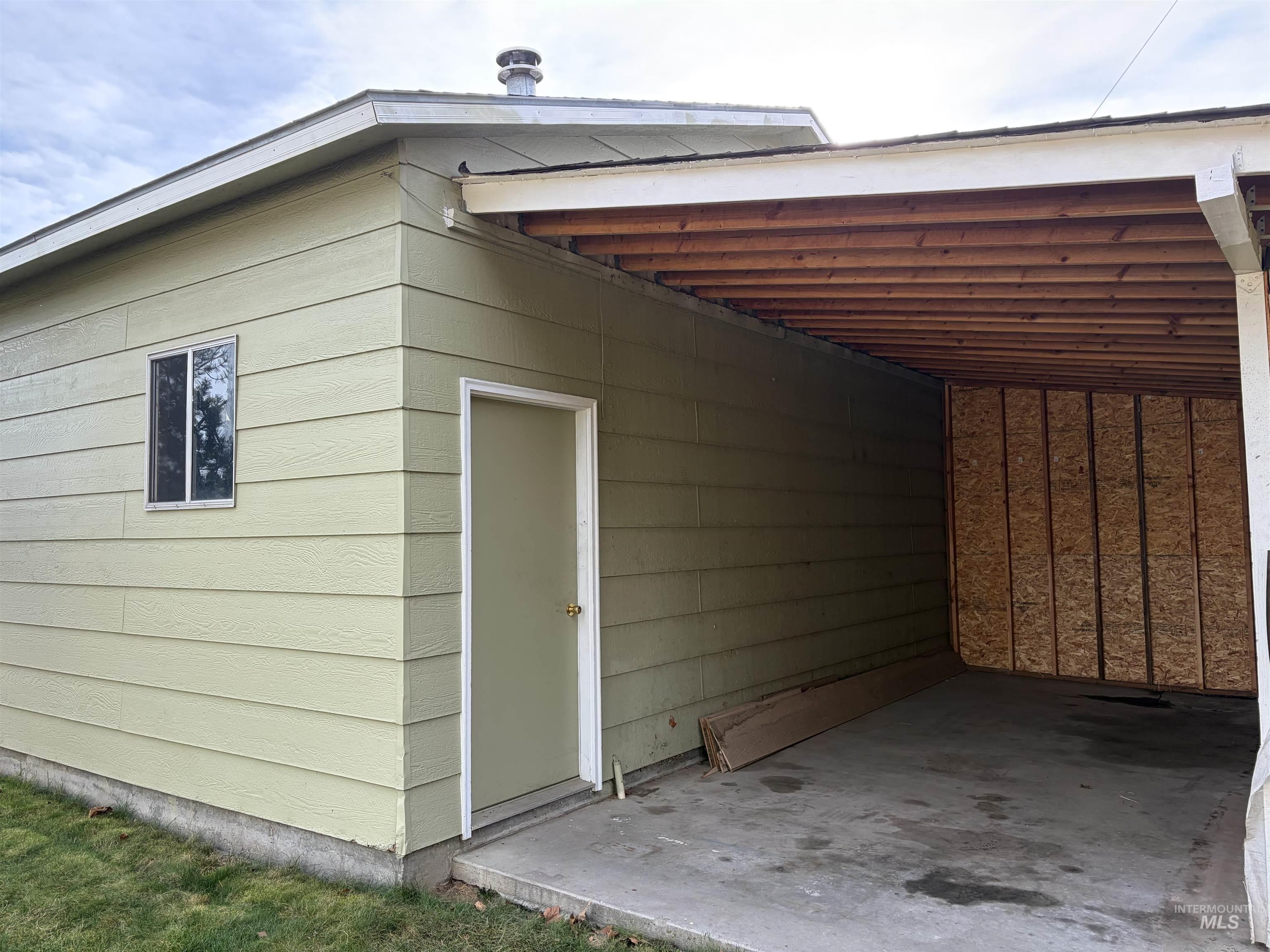 1111 E Main Street, Emmett, Idaho 83617, 3 Bedrooms, 2 Bathrooms, Residential For Sale, Price $425,000,MLS 98964819