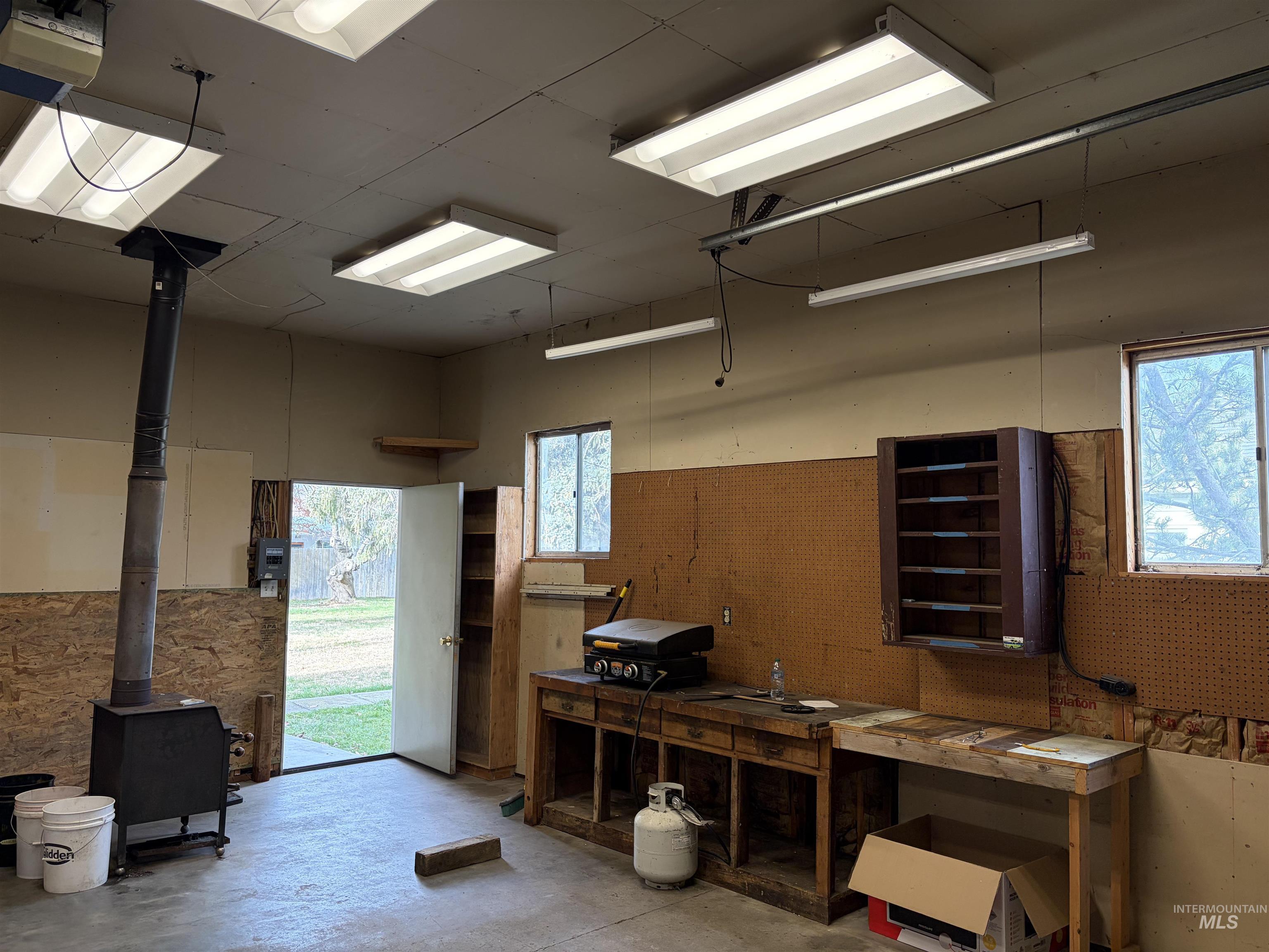 1111 E Main Street, Emmett, Idaho 83617, 3 Bedrooms, 2 Bathrooms, Residential For Sale, Price $425,000,MLS 98964819