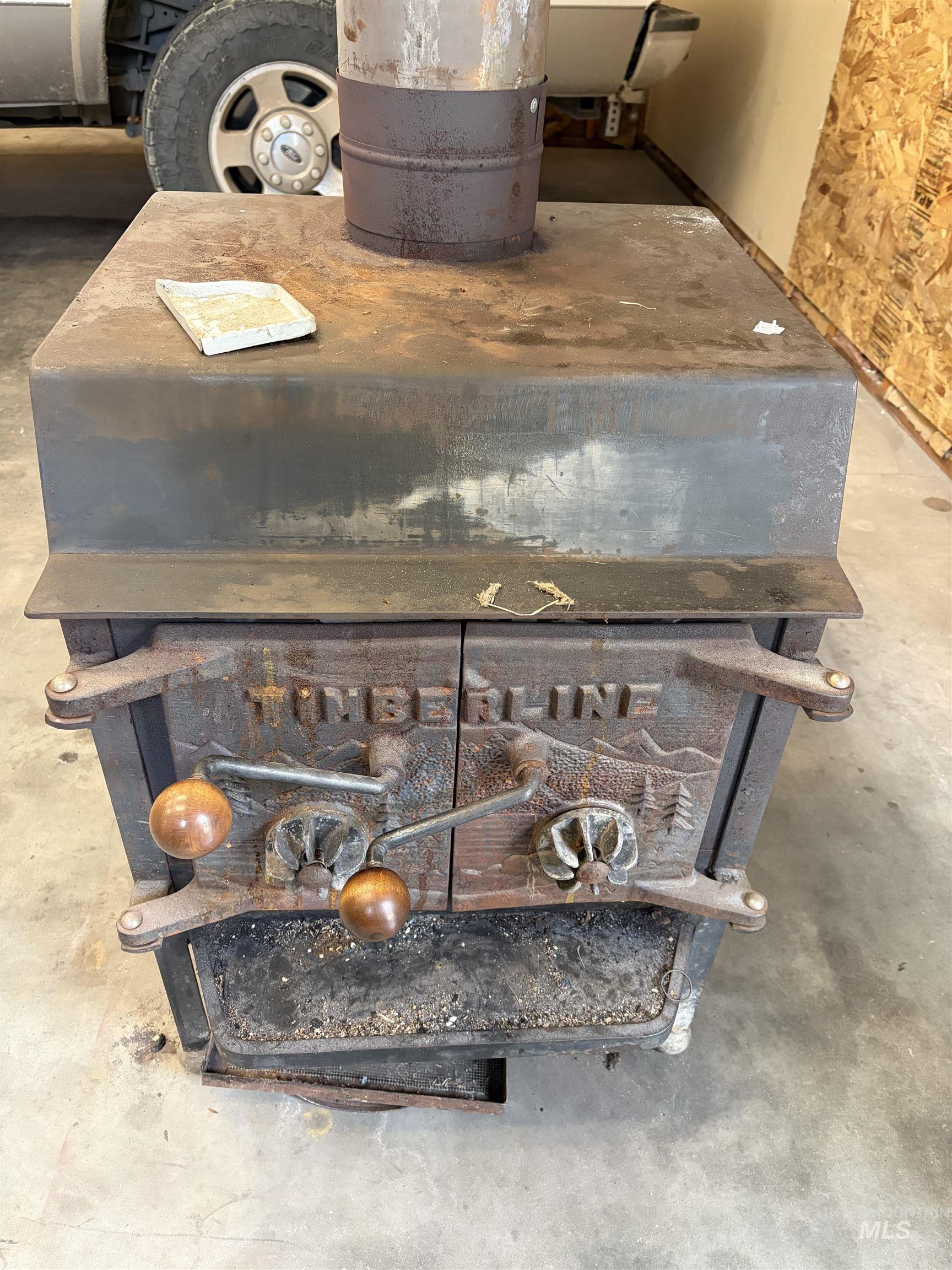 1111 E Main Street, Emmett, Idaho 83617, 3 Bedrooms, 2 Bathrooms, Residential For Sale, Price $425,000,MLS 98964819