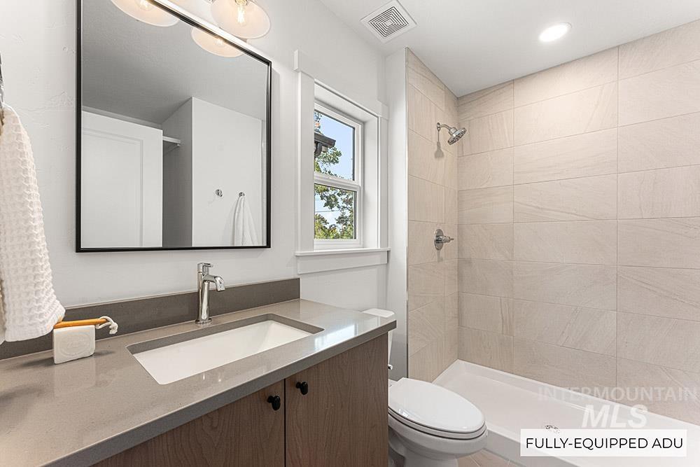 3540 W Anderson St, Boise, Idaho 83703, 4 Bedrooms, 3.5 Bathrooms, Residential For Sale, Price $639,900,MLS 98964821