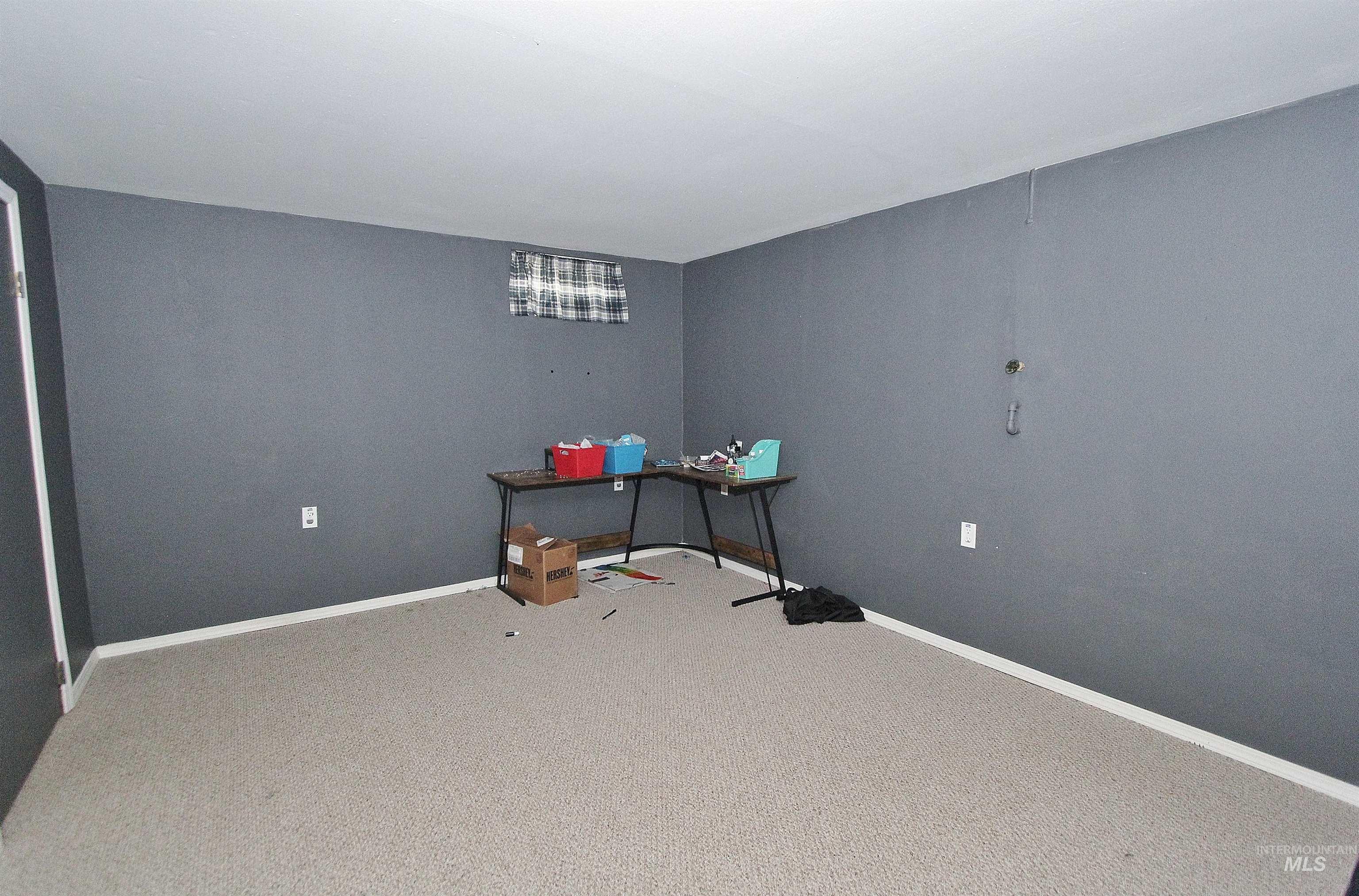 314 Baker Drive, Mountain Home, Idaho 83647, 2 Bedrooms, 1 Bathroom, Residential For Sale, Price $258,900,MLS 98964831