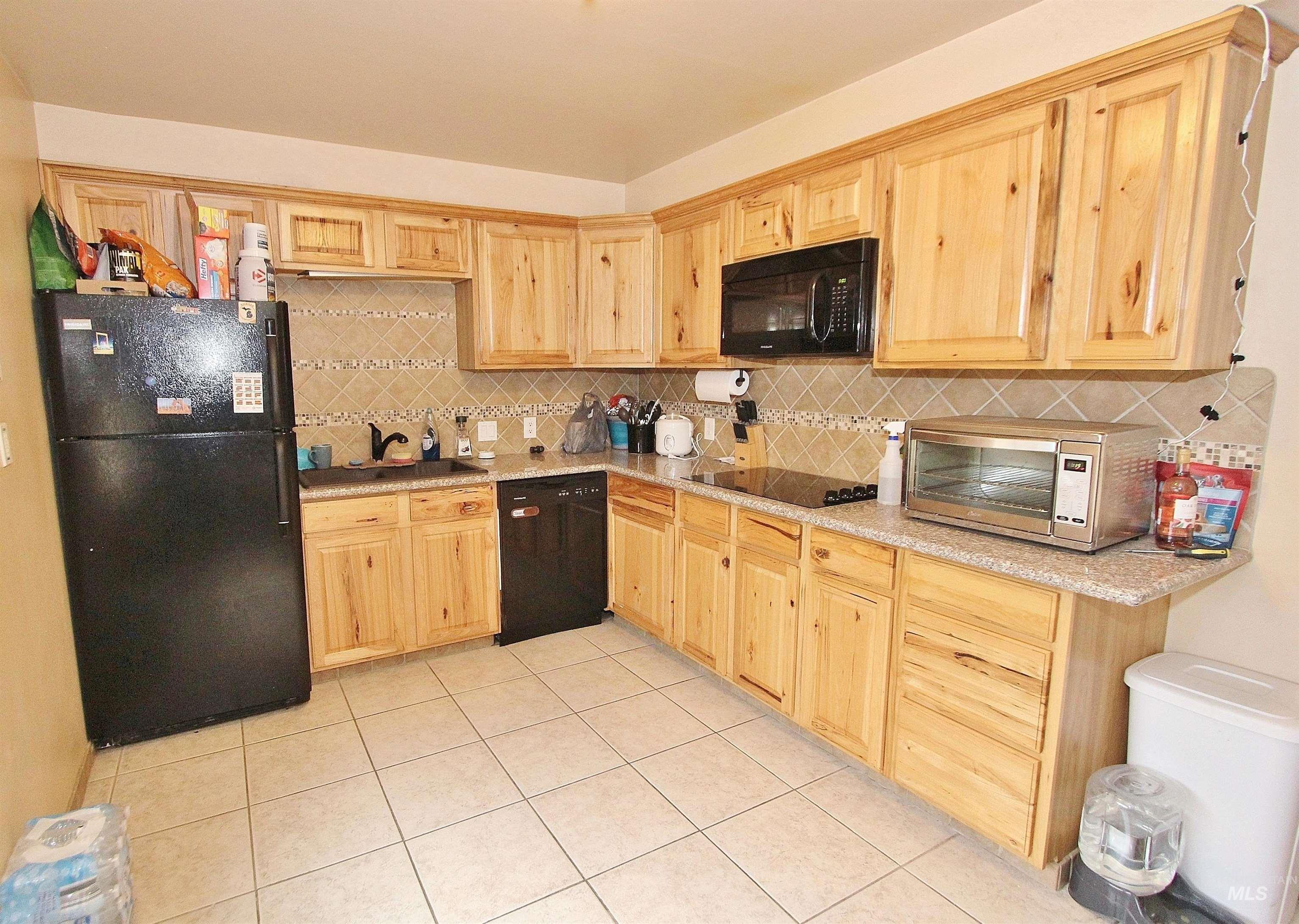 314 Baker Drive, Mountain Home, Idaho 83647, 2 Bedrooms, 1 Bathroom, Residential For Sale, Price $258,900,MLS 98964831