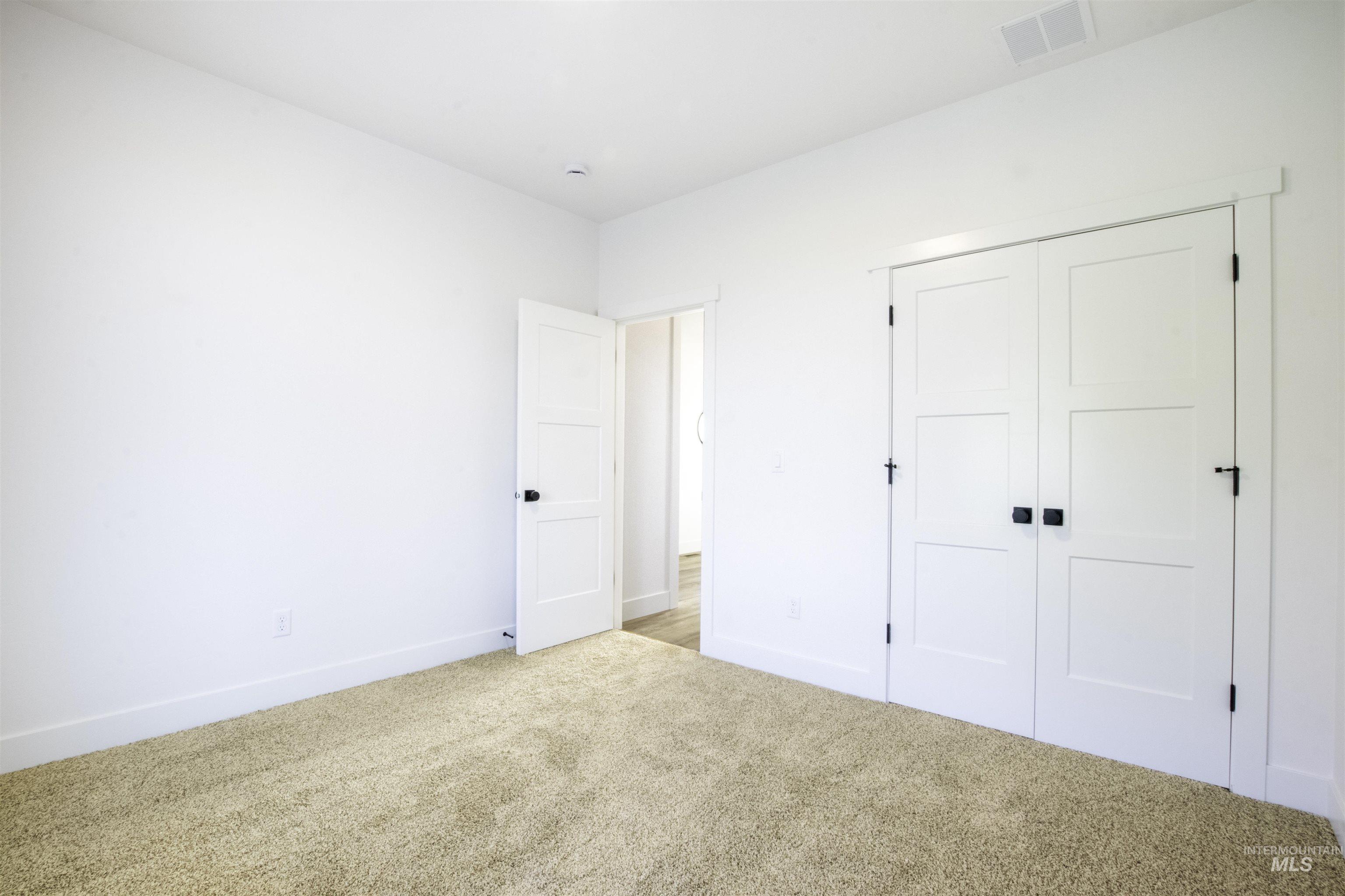 2409 Jackson St N, Jerome, Idaho 83338, 3 Bedrooms, 2 Bathrooms, Residential For Sale, Price $429,000,MLS 98964832