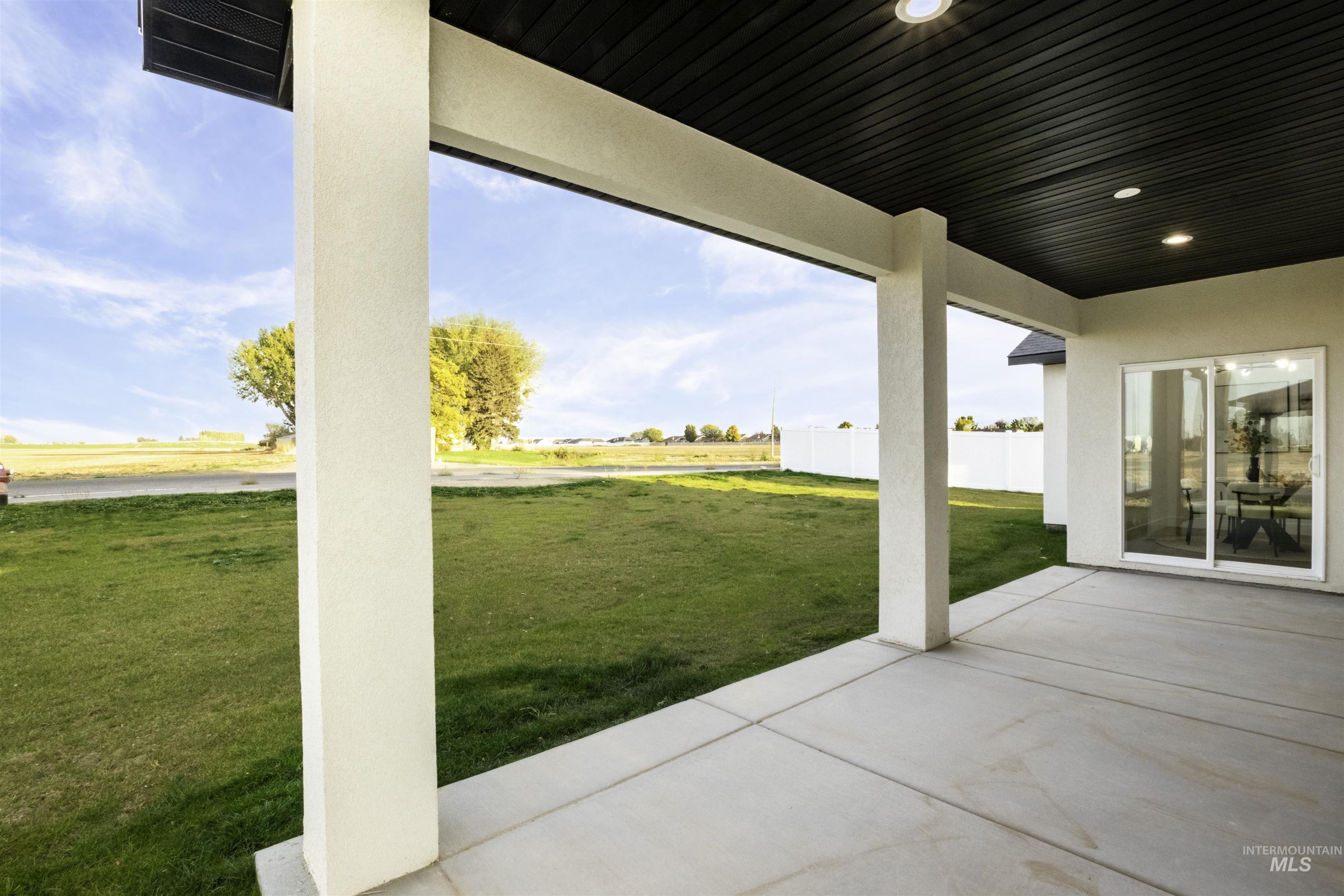 2409 Jackson St N, Jerome, Idaho 83338, 3 Bedrooms, 2 Bathrooms, Residential For Sale, Price $429,000,MLS 98964832