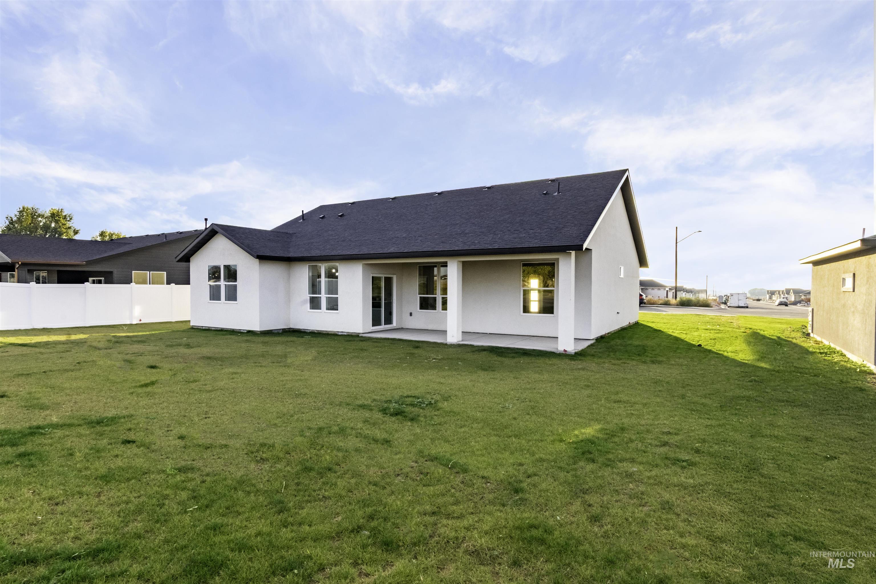 2409 Jackson St N, Jerome, Idaho 83338, 3 Bedrooms, 2 Bathrooms, Residential For Sale, Price $429,000,MLS 98964832