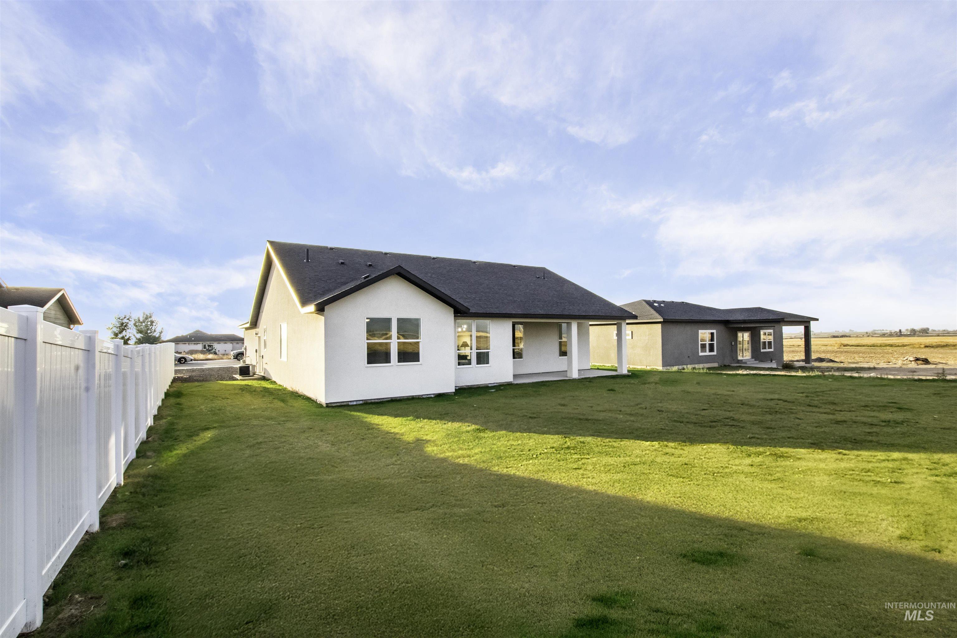 2409 Jackson St N, Jerome, Idaho 83338, 3 Bedrooms, 2 Bathrooms, Residential For Sale, Price $429,000,MLS 98964832