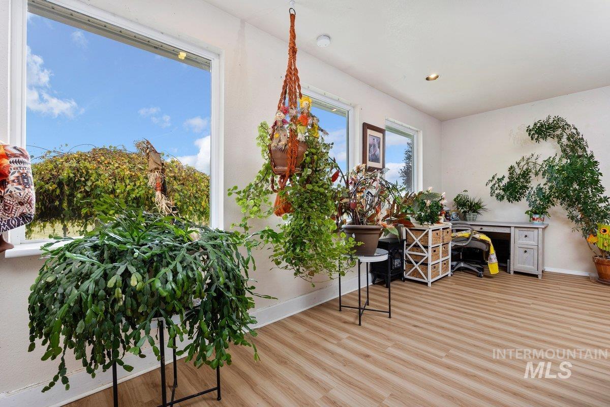 598 N Gray, King Hill, Idaho 83633, 3 Bedrooms, 1.5 Bathrooms, Residential For Sale, Price $380,000,MLS 98964858