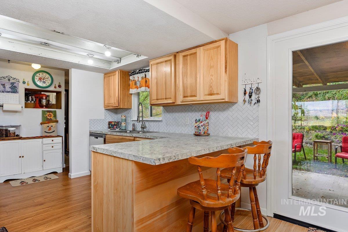 598 N Gray, King Hill, Idaho 83633, 3 Bedrooms, 1.5 Bathrooms, Residential For Sale, Price $380,000,MLS 98964858