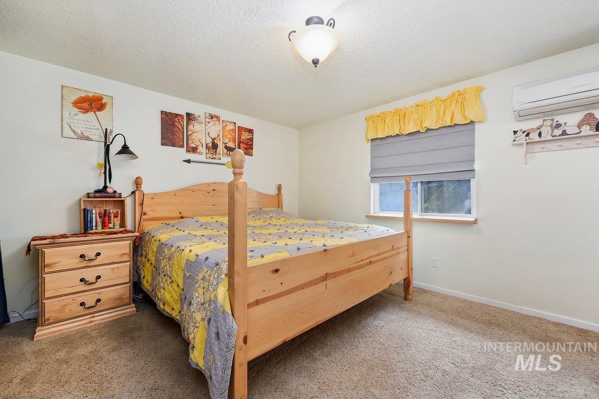 598 N Gray, King Hill, Idaho 83633, 3 Bedrooms, 1.5 Bathrooms, Residential For Sale, Price $380,000,MLS 98964858