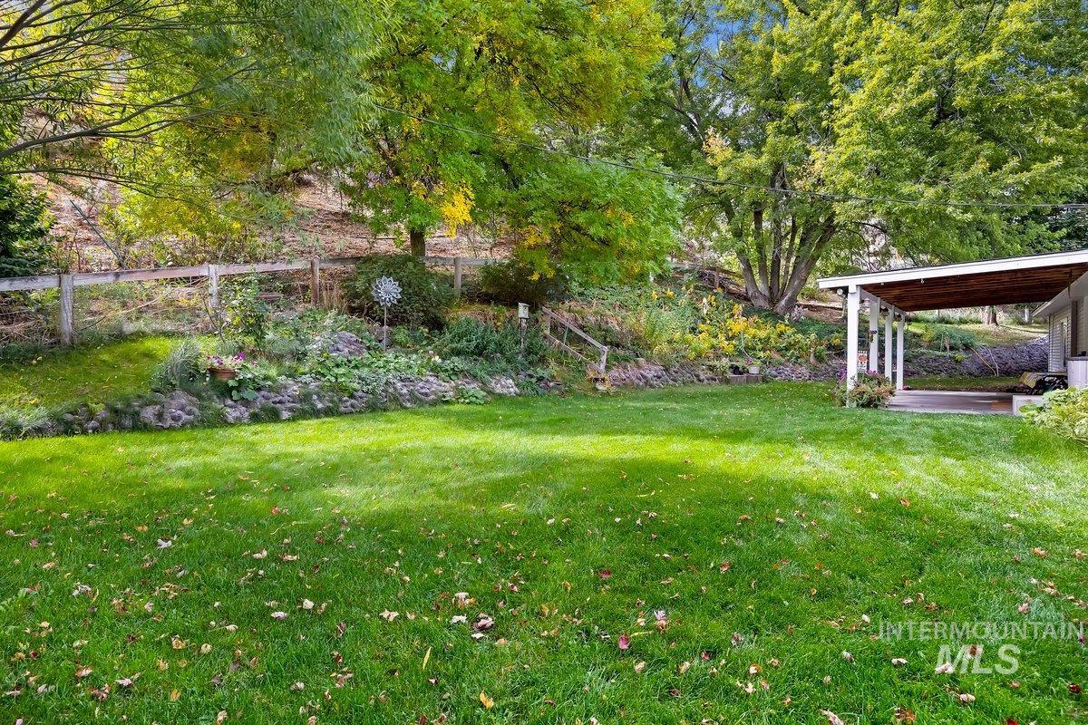 598 N Gray, King Hill, Idaho 83633, 3 Bedrooms, 1.5 Bathrooms, Residential For Sale, Price $380,000,MLS 98964858