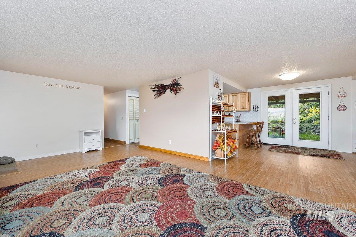 598 N Gray, King Hill, Idaho 83633, 3 Bedrooms, 1.5 Bathrooms, Residential For Sale, Price $380,000,MLS 98964858