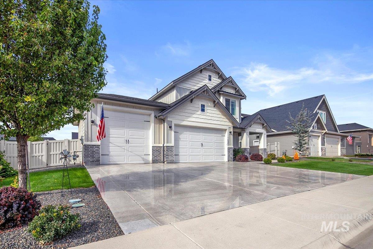 1685 Shoal Point Ave, Middleton, Idaho 83644, 4 Bedrooms, 2.5 Bathrooms, Residential For Sale, Price $649,900,MLS 98964865