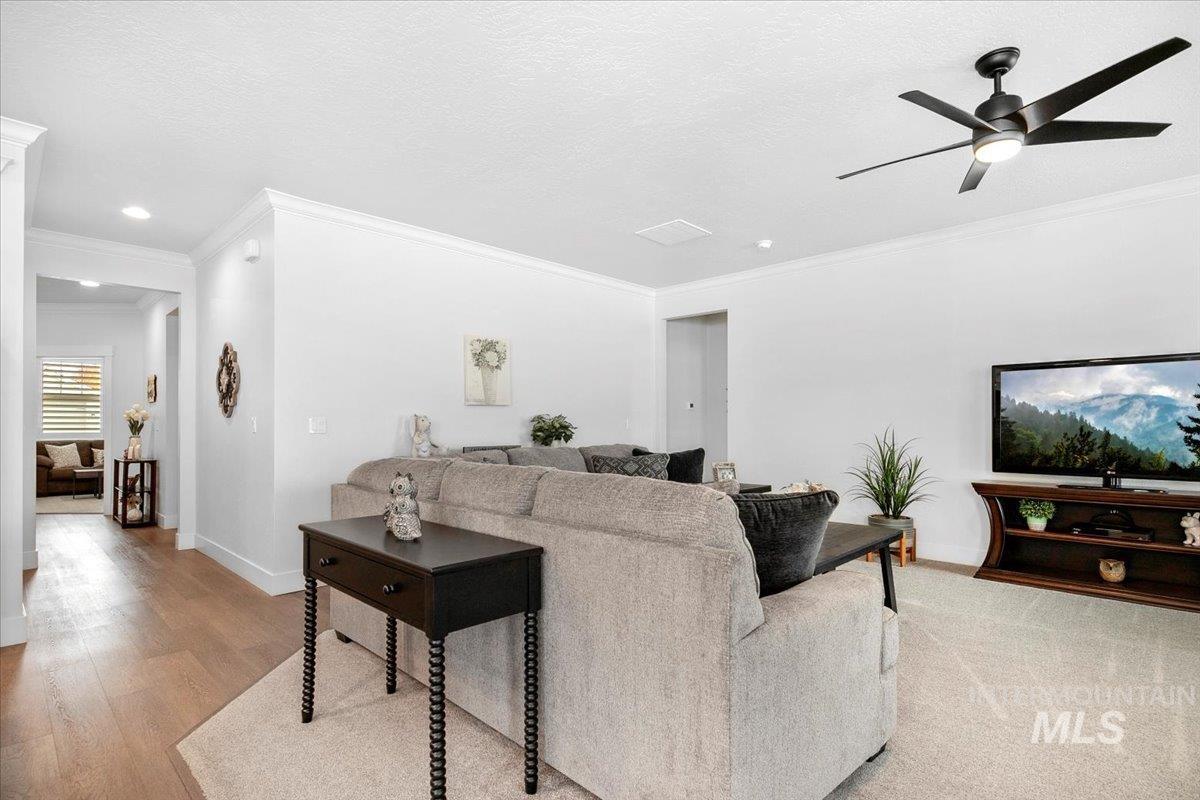 1685 Shoal Point Ave, Middleton, Idaho 83644, 4 Bedrooms, 2.5 Bathrooms, Residential For Sale, Price $649,900,MLS 98964865