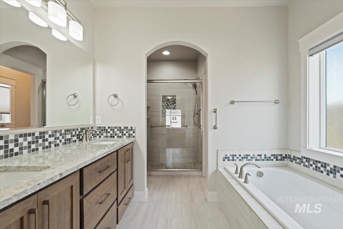 4531 S Lava Springs Loop, Nampa, Idaho 83686, 3 Bedrooms, 2 Bathrooms, Residential For Sale, Price $499,900,MLS 98964870