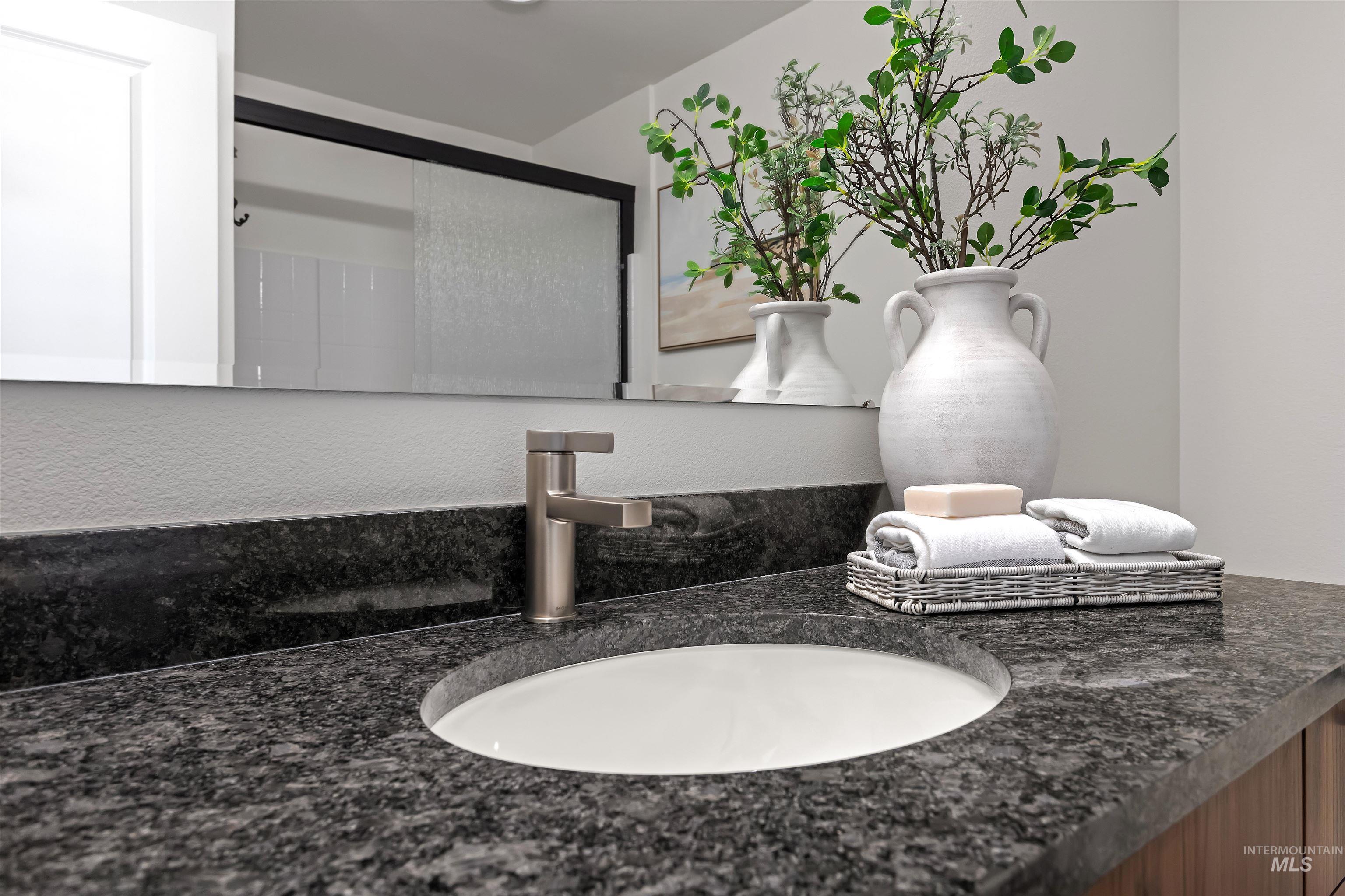 7439 W Swain Lane, Garden City, Idaho 83714, 3 Bedrooms, 3 Bathrooms, Residential For Sale, Price $439,000,MLS 98964874