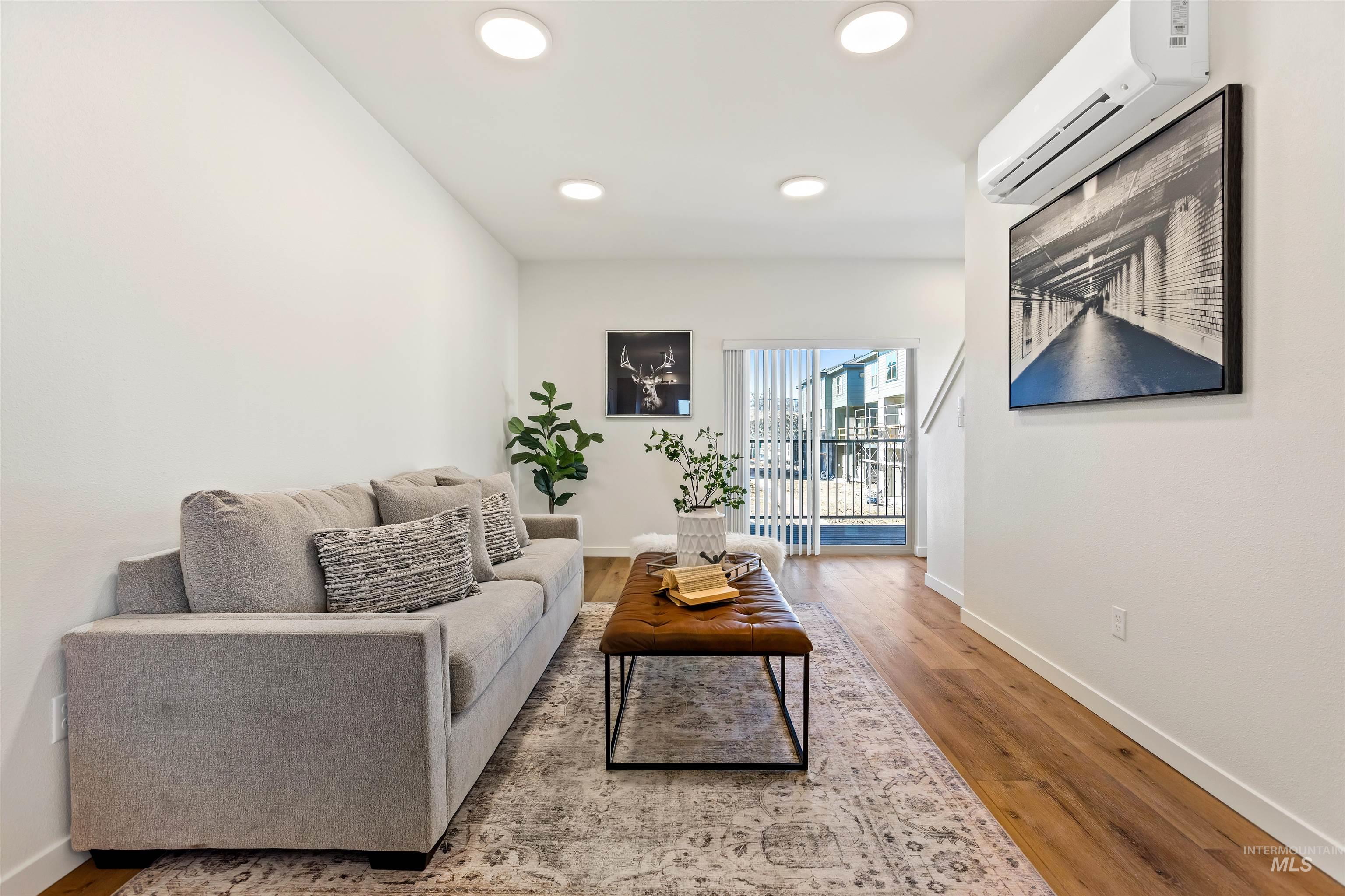 7439 W Swain Lane, Garden City, Idaho 83714, 3 Bedrooms, 3 Bathrooms, Residential For Sale, Price $439,000,MLS 98964874