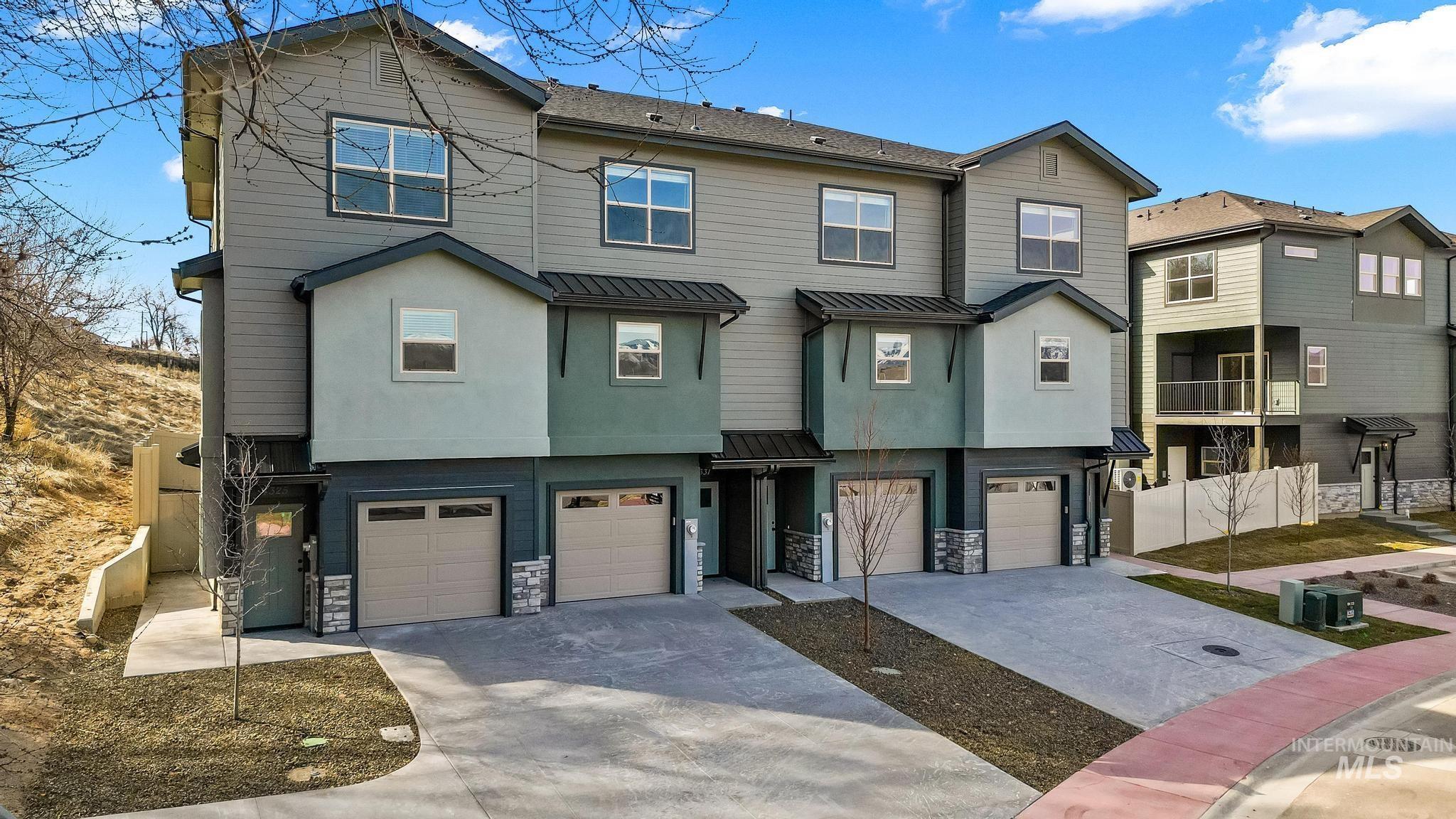 7427 W Swain Lane, Garden City, Idaho 83714, 2 Bedrooms, 2 Bathrooms, Residential For Sale, Price $399,900,MLS 98964875