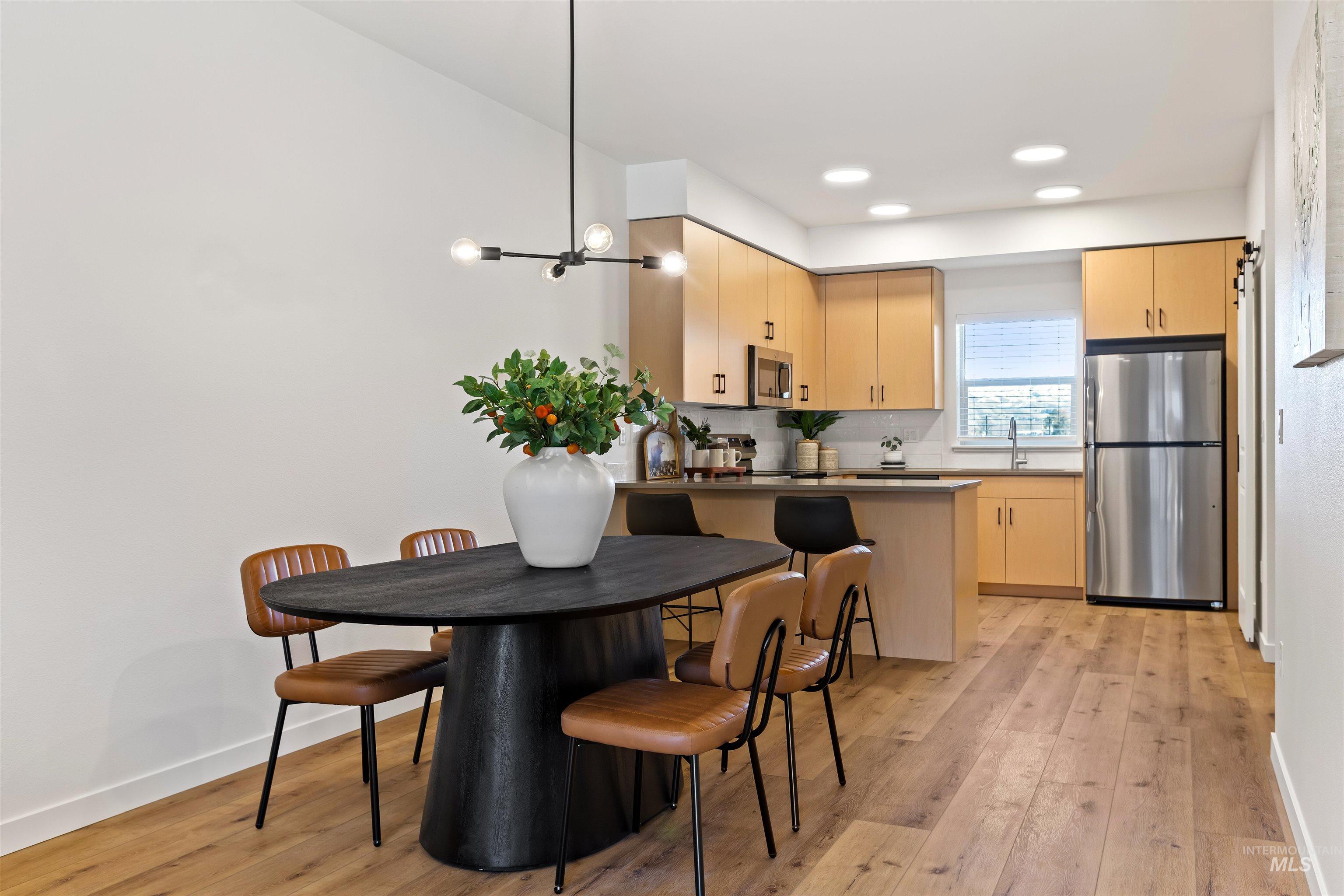 7427 W Swain Lane, Garden City, Idaho 83714, 2 Bedrooms, 2 Bathrooms, Residential For Sale, Price $399,900,MLS 98964875