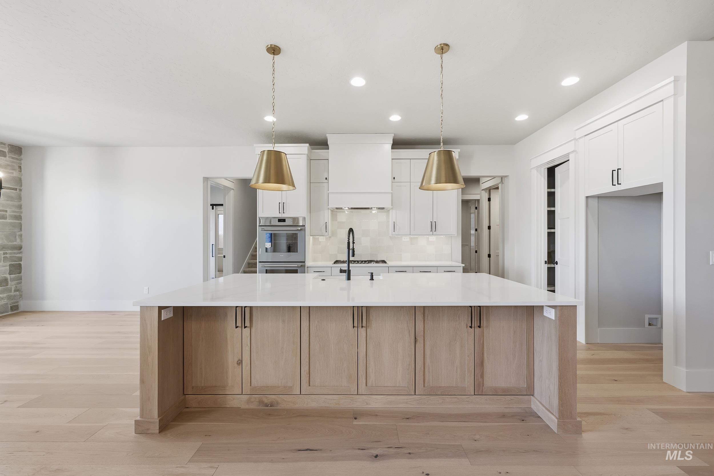 6844 S Messner Way, Meridian, Idaho 83642, 4 Bedrooms, 3.5 Bathrooms, Residential For Sale, Price $999,777,MLS 98964882