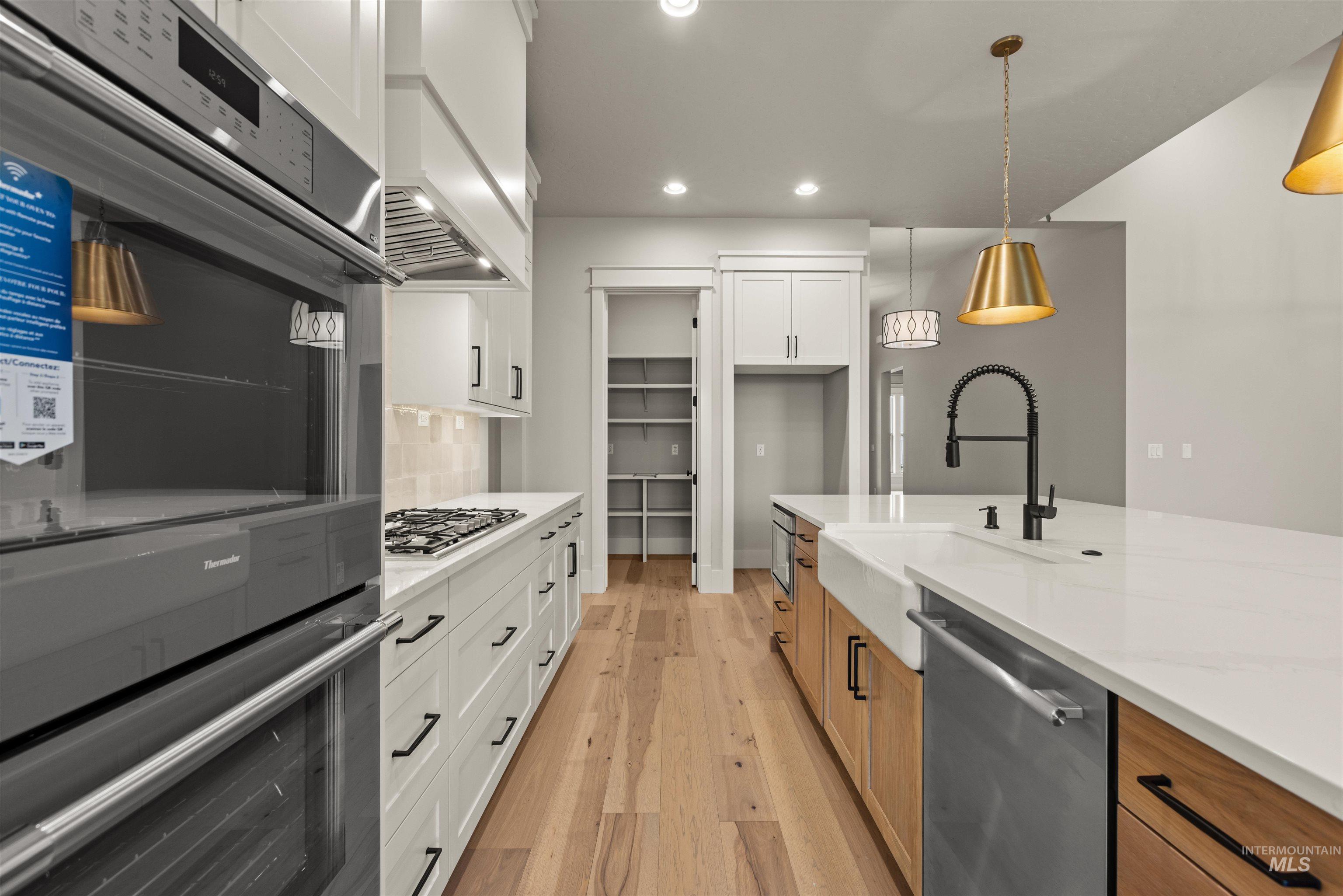 6844 S Messner Way, Meridian, Idaho 83642, 4 Bedrooms, 3.5 Bathrooms, Residential For Sale, Price $999,777,MLS 98964882