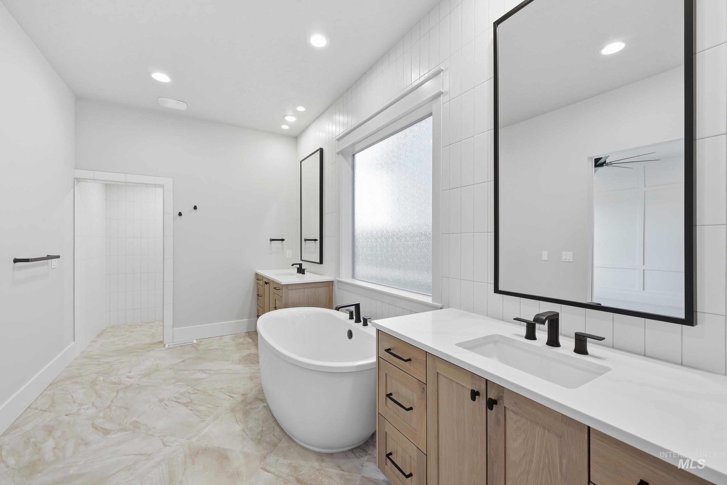 6844 S Messner Way, Meridian, Idaho 83642, 4 Bedrooms, 3.5 Bathrooms, Residential For Sale, Price $999,777,MLS 98964882