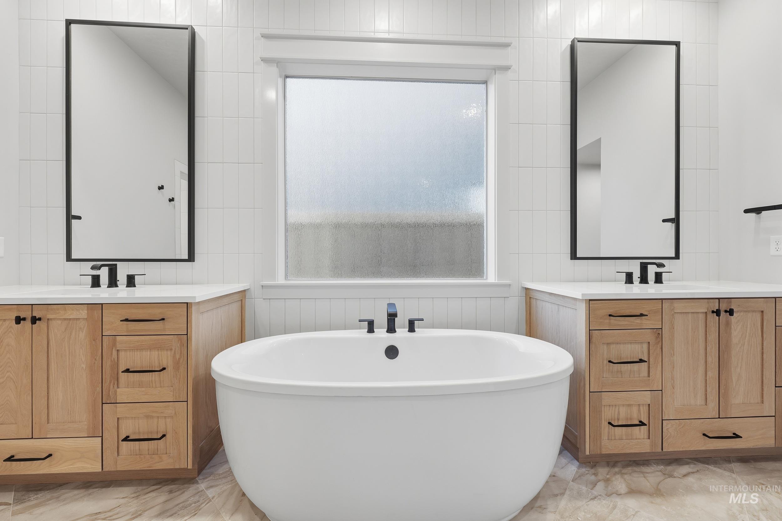 6844 S Messner Way, Meridian, Idaho 83642, 4 Bedrooms, 3.5 Bathrooms, Residential For Sale, Price $999,777,MLS 98964882