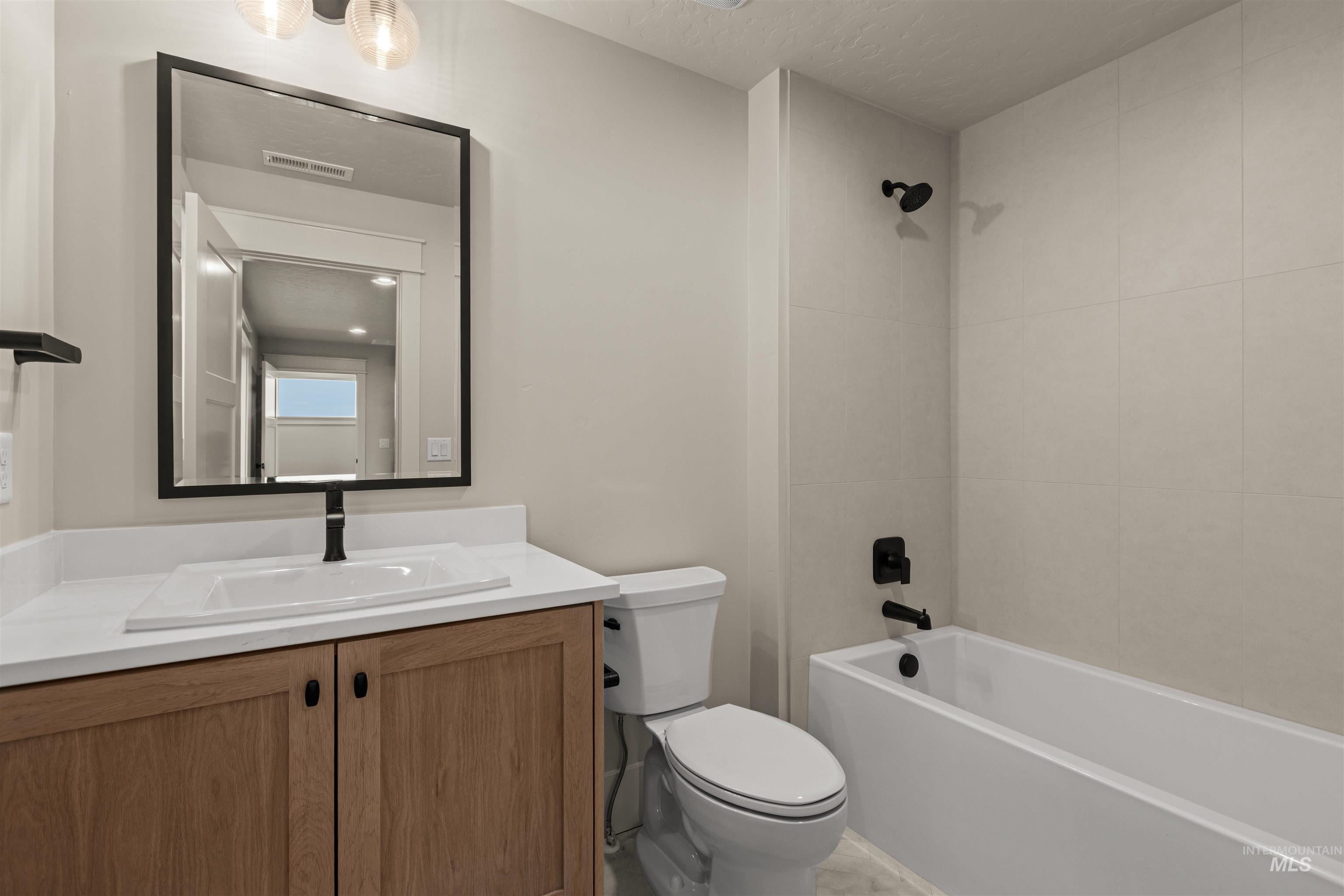 6844 S Messner Way, Meridian, Idaho 83642, 4 Bedrooms, 3.5 Bathrooms, Residential For Sale, Price $999,777,MLS 98964882