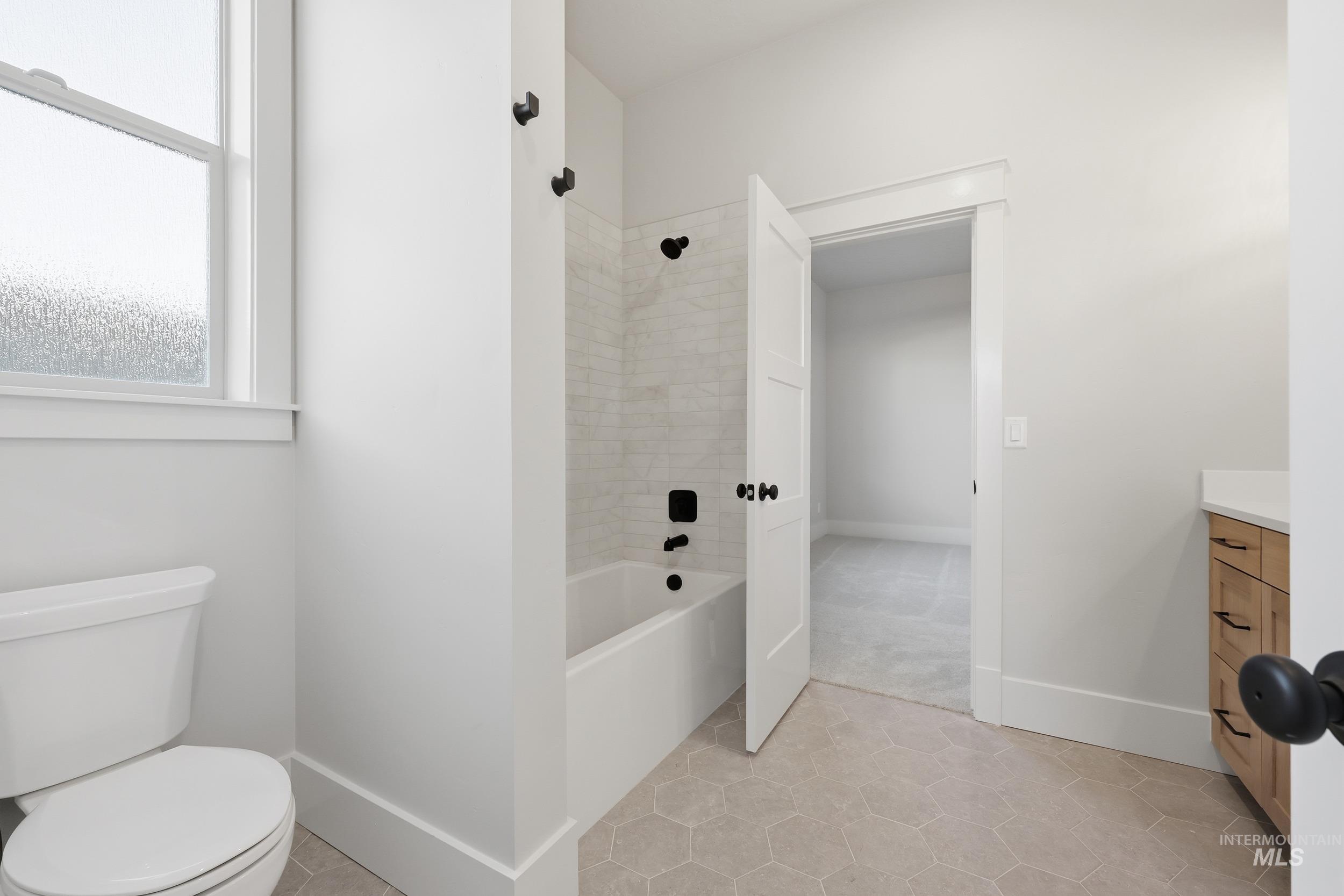 6844 S Messner Way, Meridian, Idaho 83642, 4 Bedrooms, 3.5 Bathrooms, Residential For Sale, Price $999,777,MLS 98964882