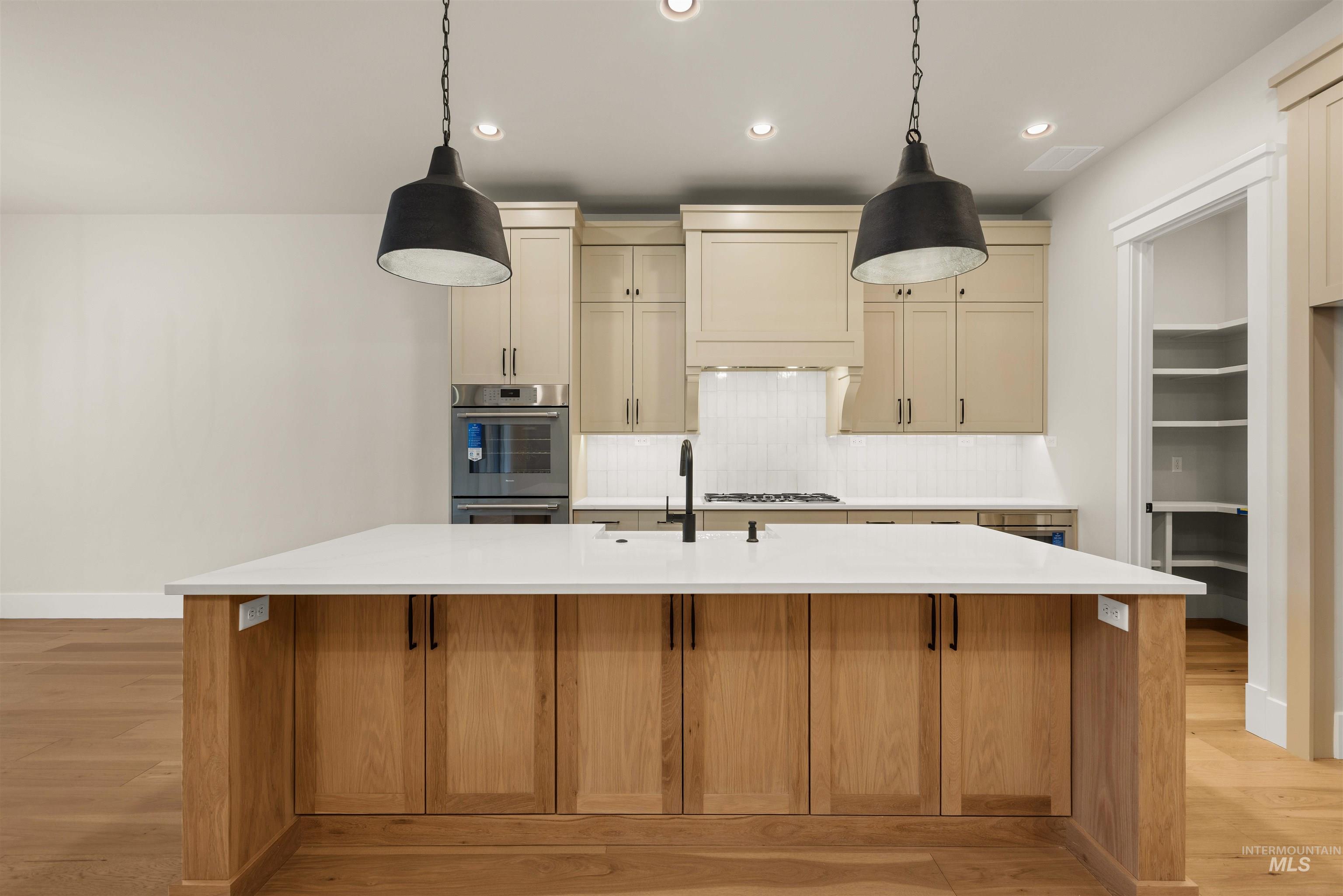 1048 E Escalation St, Meridian, Idaho 83642, 3 Bedrooms, 2.5 Bathrooms, Residential For Sale, Price $679,777,MLS 98964883