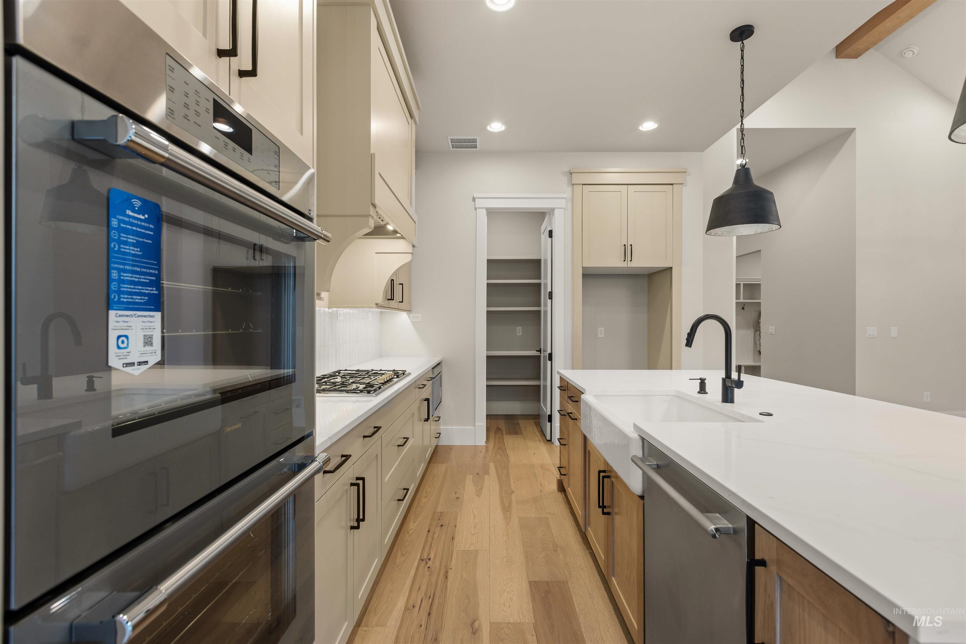 1048 E Escalation St, Meridian, Idaho 83642, 3 Bedrooms, 2.5 Bathrooms, Residential For Sale, Price $679,777,MLS 98964883