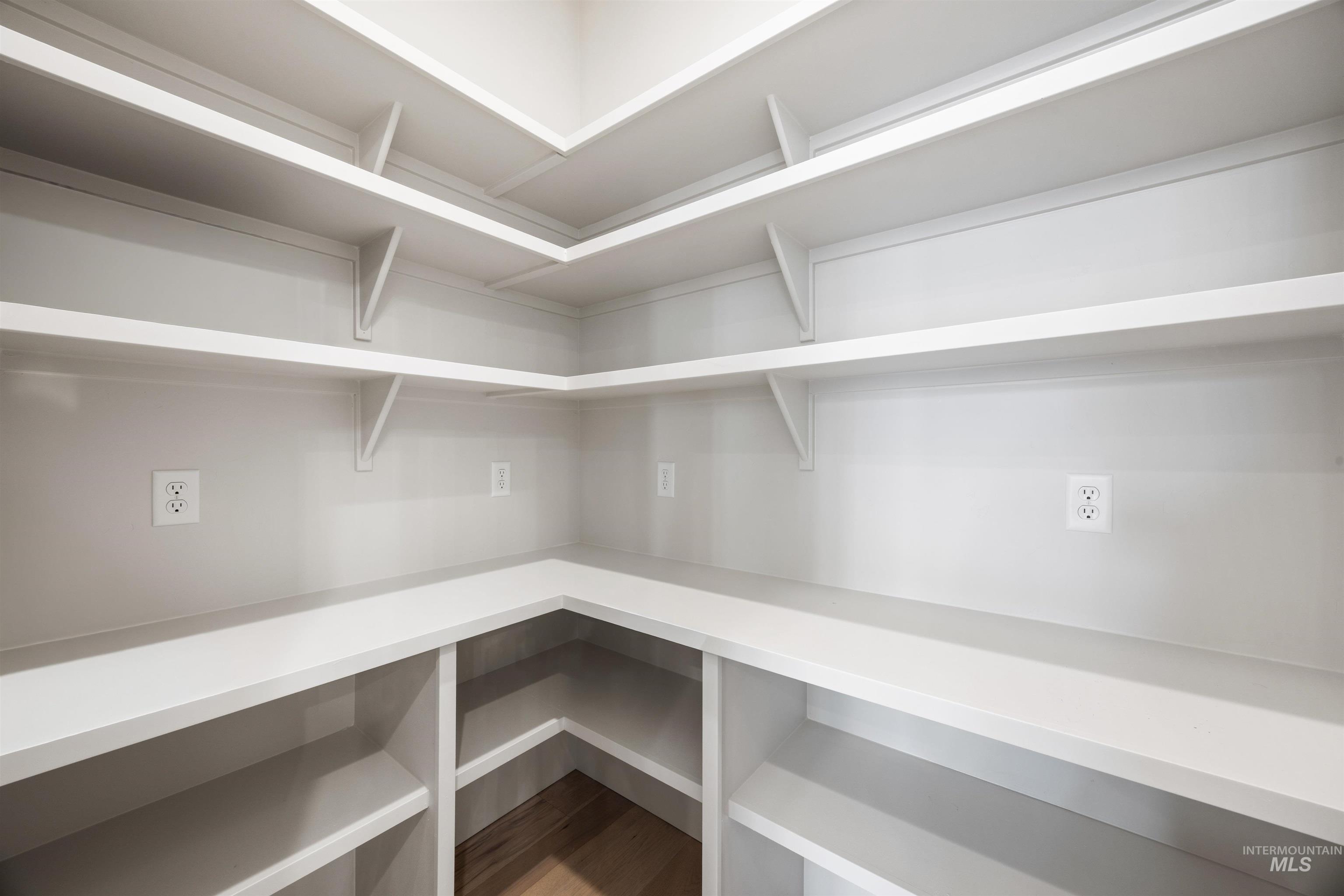 1048 E Escalation St, Meridian, Idaho 83642, 3 Bedrooms, 2.5 Bathrooms, Residential For Sale, Price $679,777, 98964883