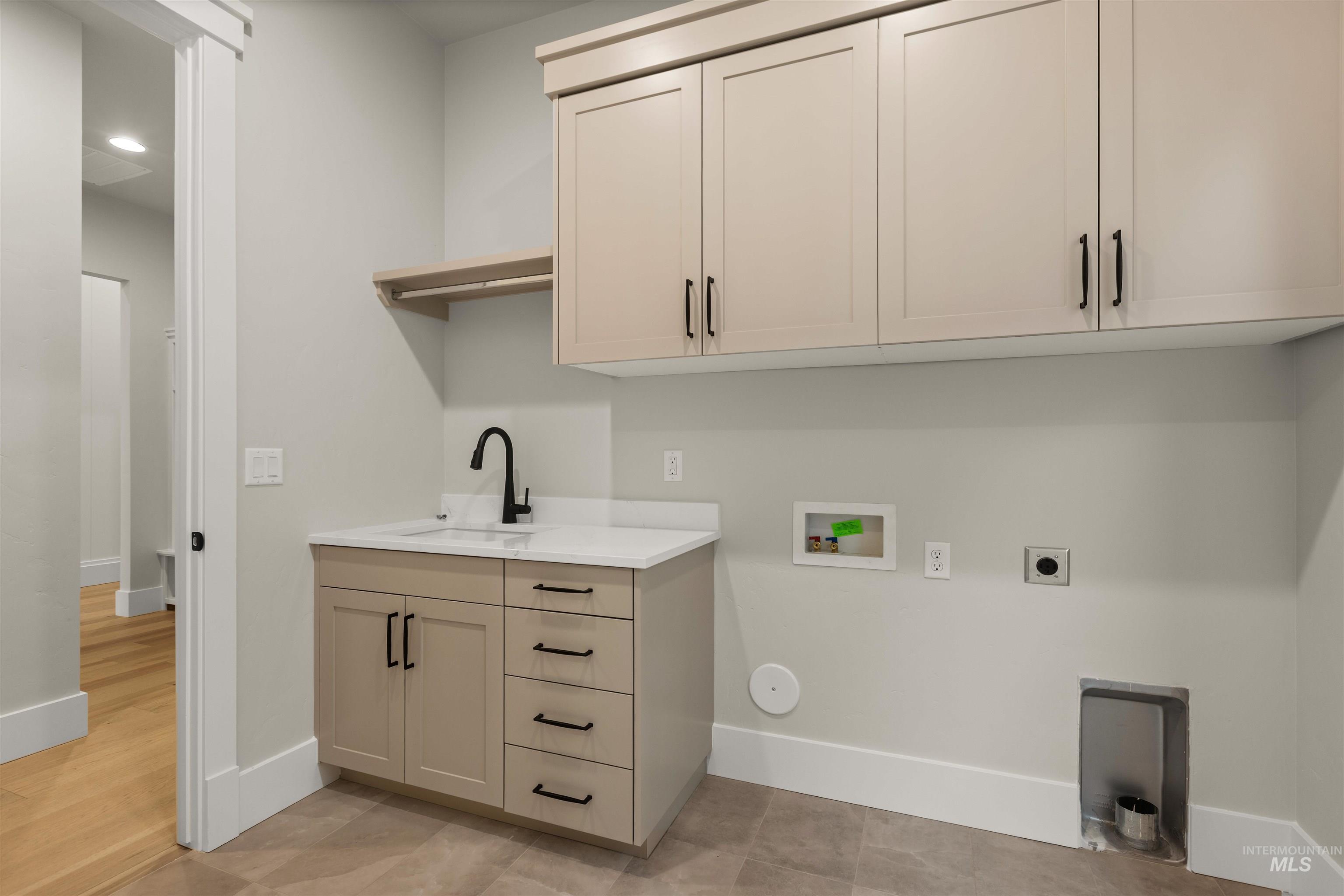 1048 E Escalation St, Meridian, Idaho 83642, 3 Bedrooms, 2.5 Bathrooms, Residential For Sale, Price $679,777,MLS 98964883