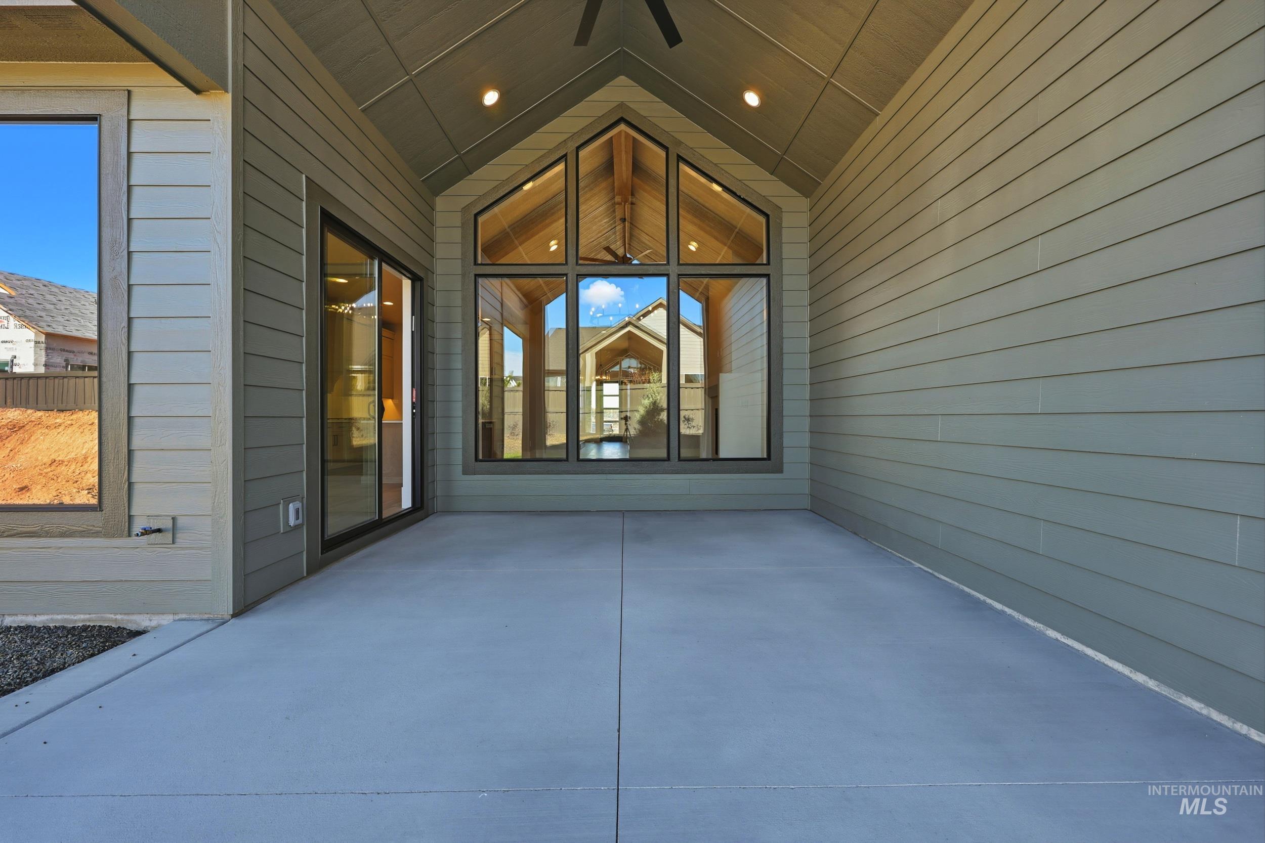 1048 E Escalation St, Meridian, Idaho 83642, 3 Bedrooms, 2.5 Bathrooms, Residential For Sale, Price $679,777,MLS 98964883