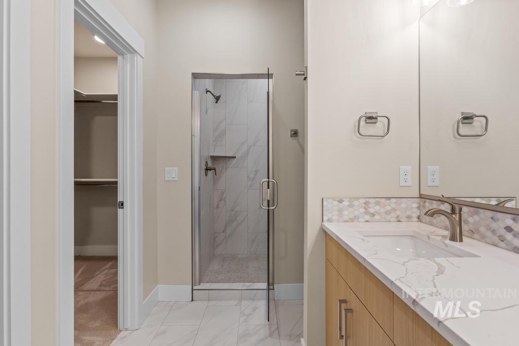 1807 E Grayson, Meridian, Idaho 83642, 3 Bedrooms, 2 Bathrooms, Residential For Sale, Price $509,900,MLS 98964890