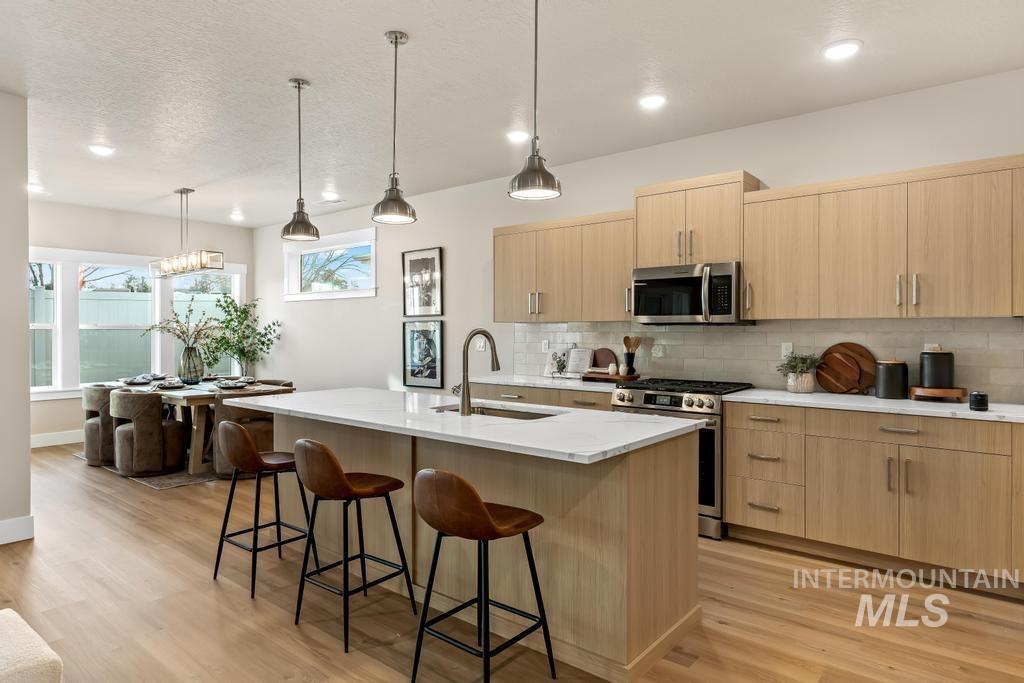 1807 E Grayson, Meridian, Idaho 83642, 3 Bedrooms, 2 Bathrooms, Residential For Sale, Price $514,900, 98964890