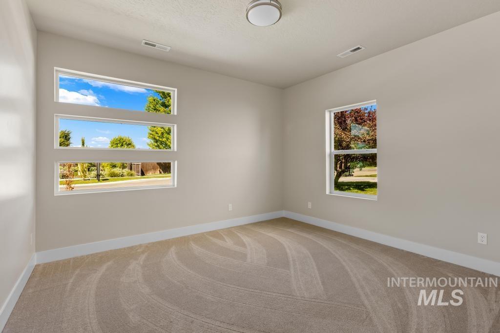 1807 E Grayson, Meridian, Idaho 83642, 3 Bedrooms, 2 Bathrooms, Residential For Sale, Price $509,900,MLS 98964890