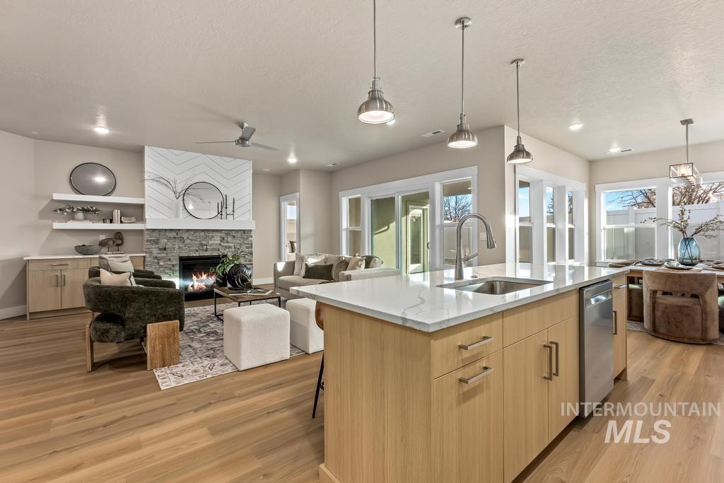 1807 E Grayson, Meridian, Idaho 83642, 3 Bedrooms, 2 Bathrooms, Residential For Sale, Price $514,900, 98964890