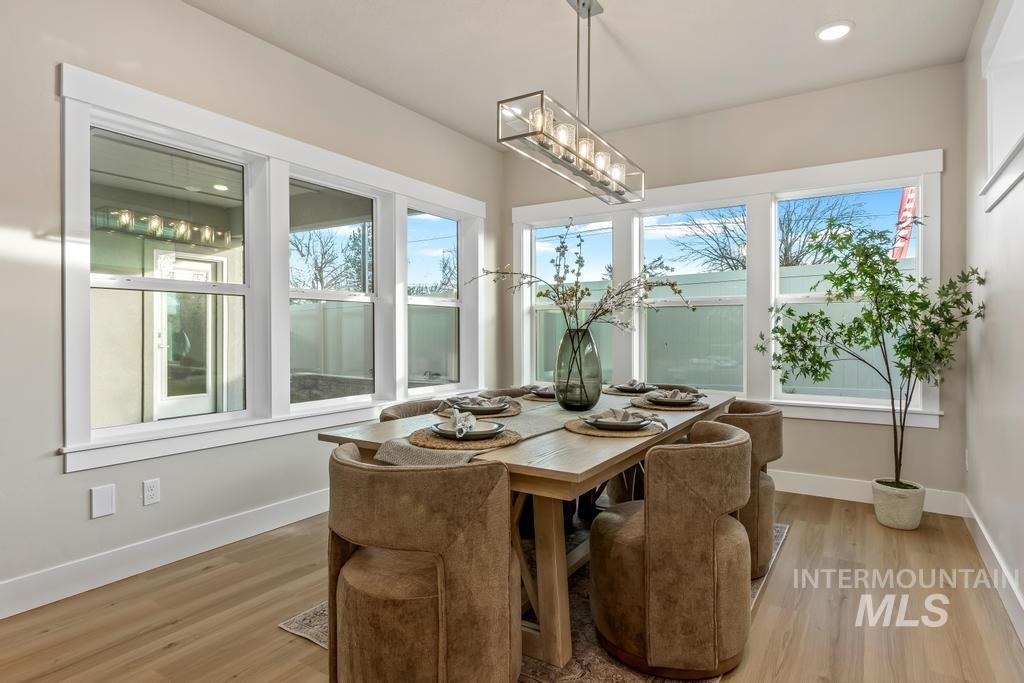 1807 E Grayson, Meridian, Idaho 83642, 3 Bedrooms, 2 Bathrooms, Residential For Sale, Price $514,900, 98964890