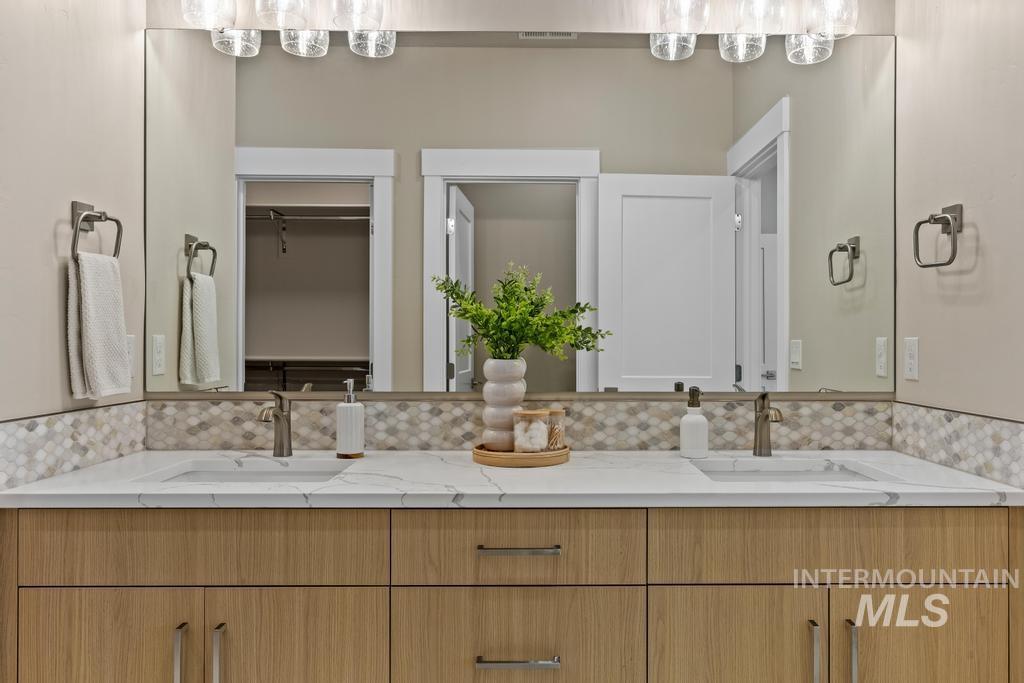 1807 E Grayson, Meridian, Idaho 83642, 3 Bedrooms, 2 Bathrooms, Residential For Sale, Price $514,900, 98964890