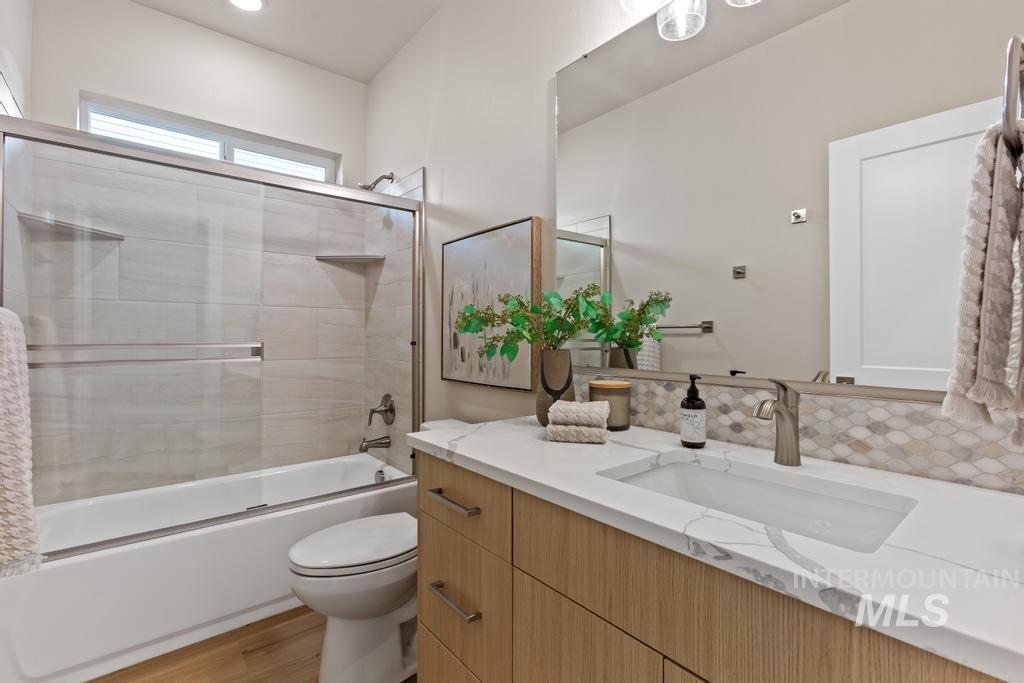 1807 E Grayson, Meridian, Idaho 83642, 3 Bedrooms, 2 Bathrooms, Residential For Sale, Price $514,900, 98964890