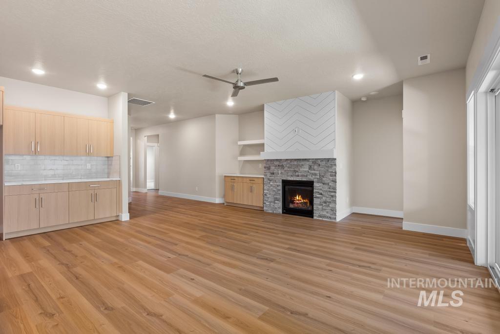 1807 E Grayson, Meridian, Idaho 83642, 3 Bedrooms, 2 Bathrooms, Residential For Sale, Price $509,900,MLS 98964890