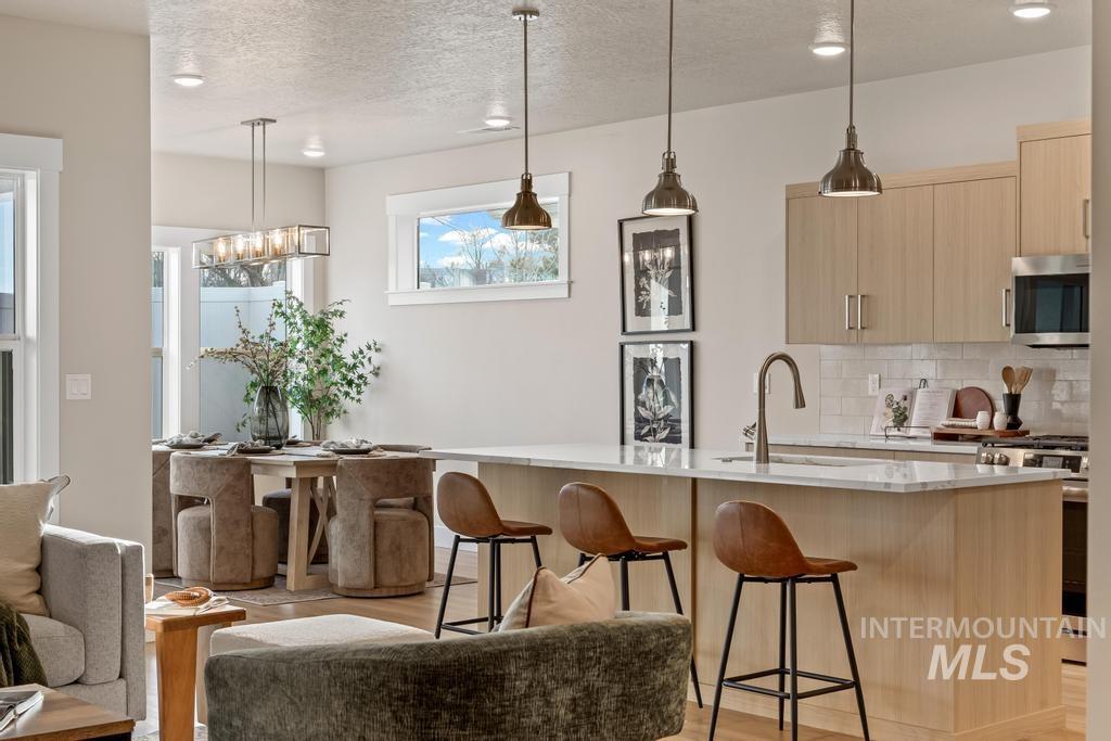 1807 E Grayson, Meridian, Idaho 83642, 3 Bedrooms, 2 Bathrooms, Residential For Sale, Price $514,900, 98964890