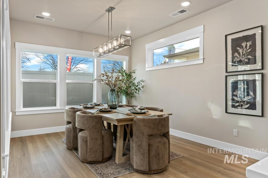 1807 E Grayson, Meridian, Idaho 83642, 3 Bedrooms, 2 Bathrooms, Residential For Sale, Price $514,900, 98964890