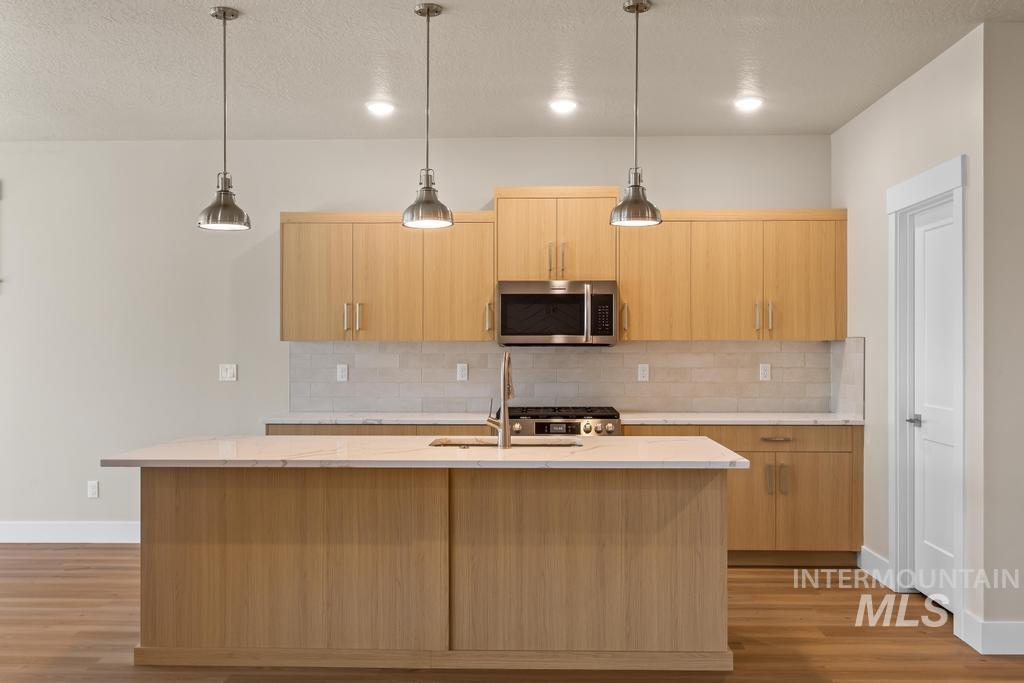 1807 E Grayson, Meridian, Idaho 83642, 3 Bedrooms, 2 Bathrooms, Residential For Sale, Price $509,900,MLS 98964890