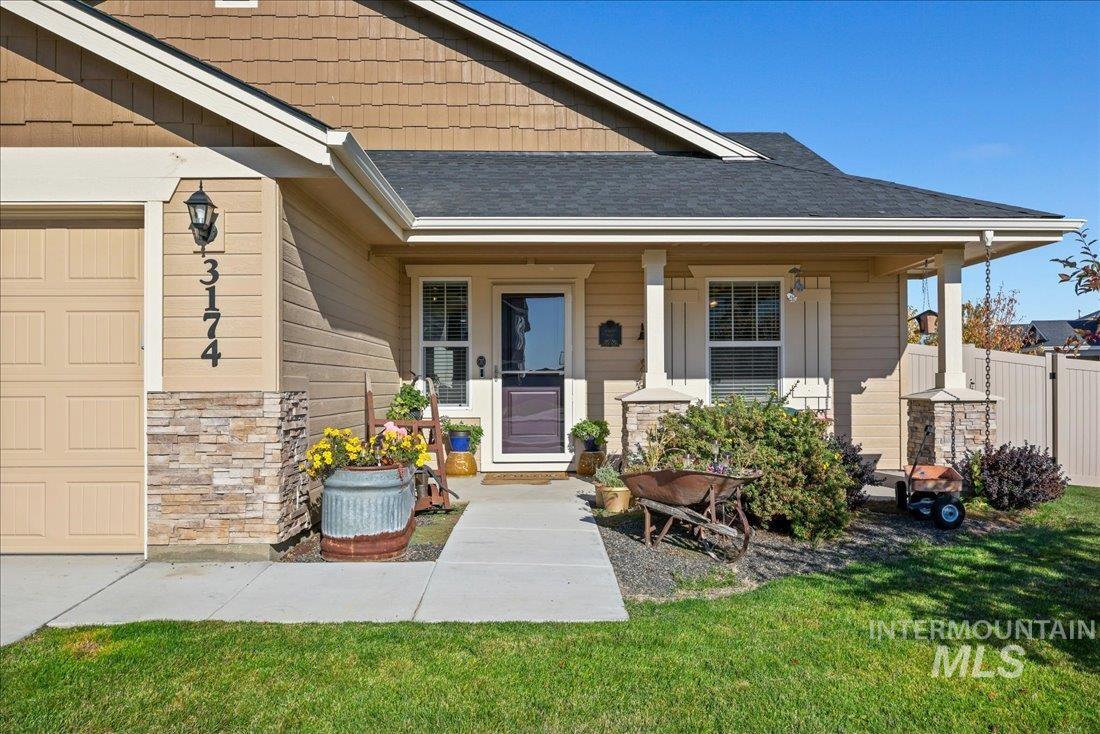 3174 N Greengate Way, Star, Idaho 83669, 3 Bedrooms, 2 Bathrooms, Residential For Sale, Price $444,900,MLS 98964908
