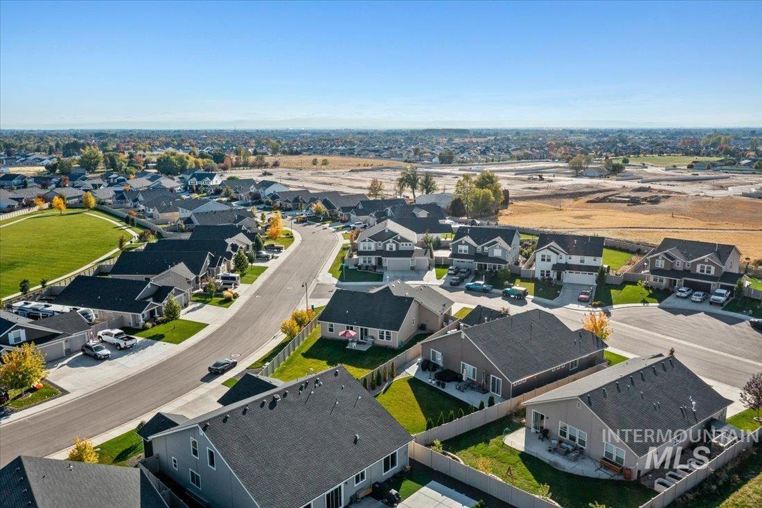 3174 N Greengate Way, Star, Idaho 83669, 3 Bedrooms, 2 Bathrooms, Residential For Sale, Price $444,900,MLS 98964908