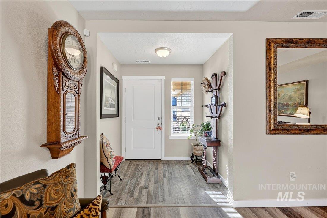 3174 N Greengate Way, Star, Idaho 83669, 3 Bedrooms, 2 Bathrooms, Residential For Sale, Price $444,900,MLS 98964908